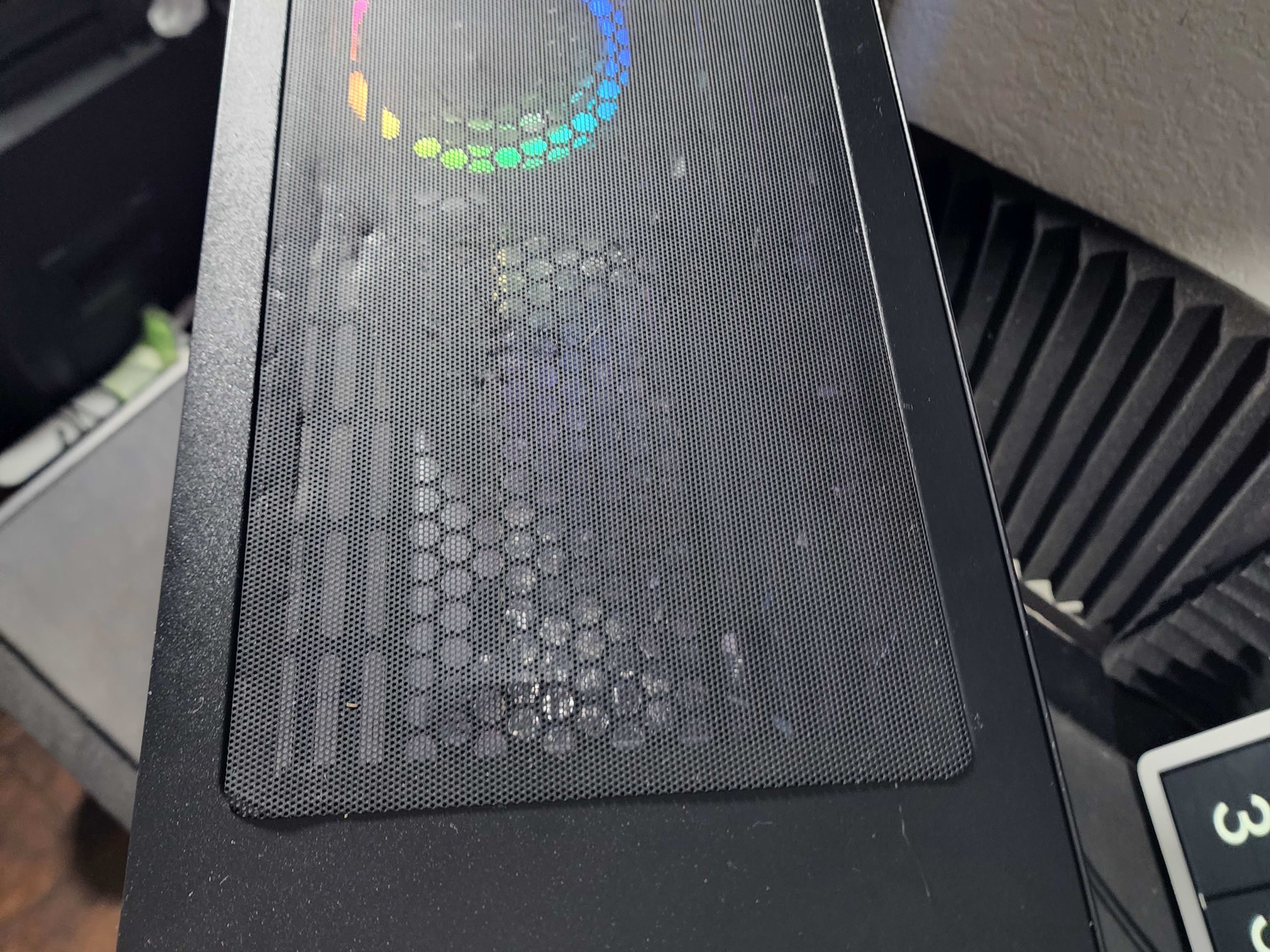 DarkLight - i3 10100F GTX 1070 250GB SSD