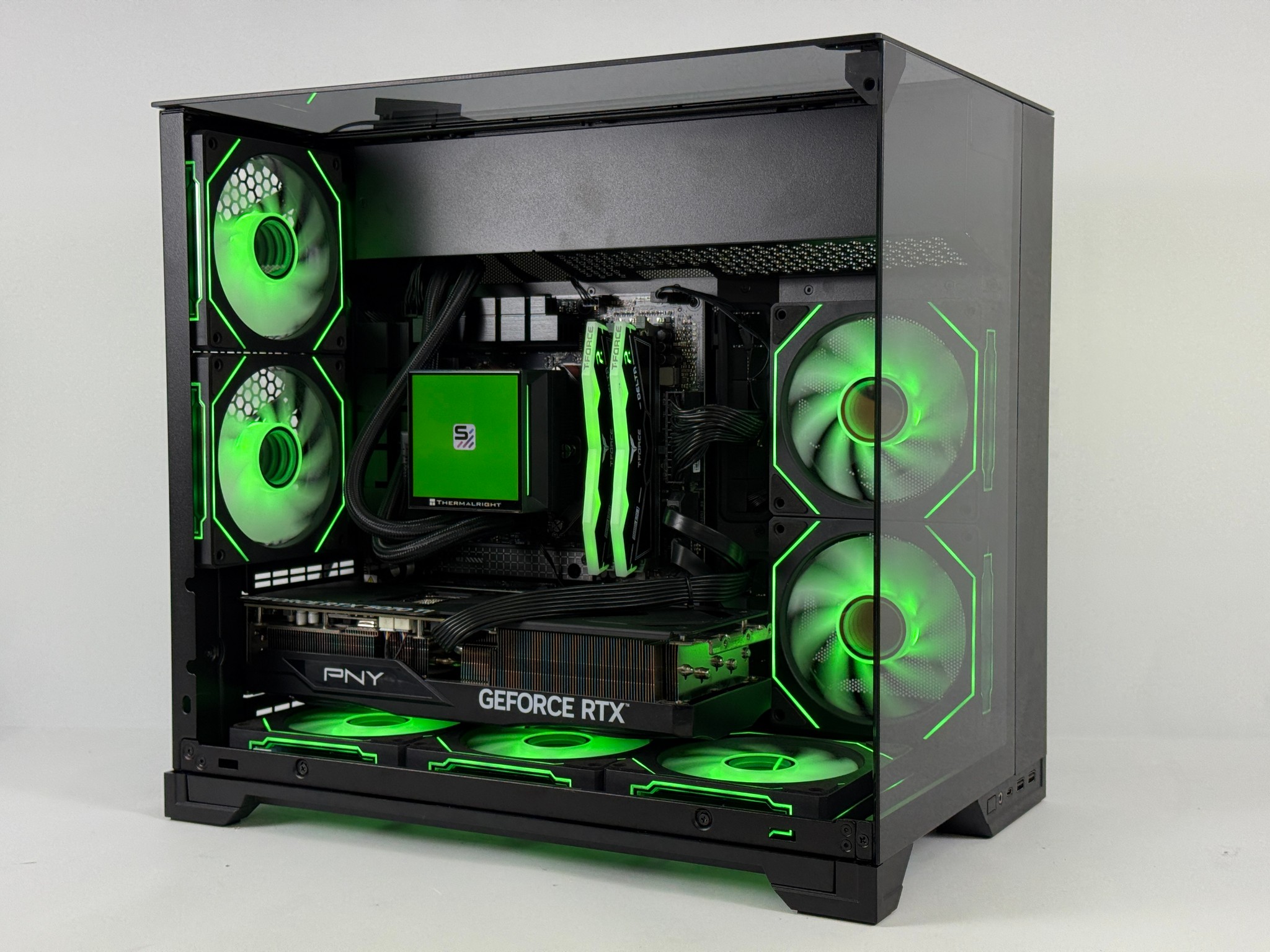 4K Gaming | Ryzen 7 9800X3D, RTX 5070 Ti, 32GB DDR5 RAM, 2TB NVMe SSD, WiFi + Bluetooth