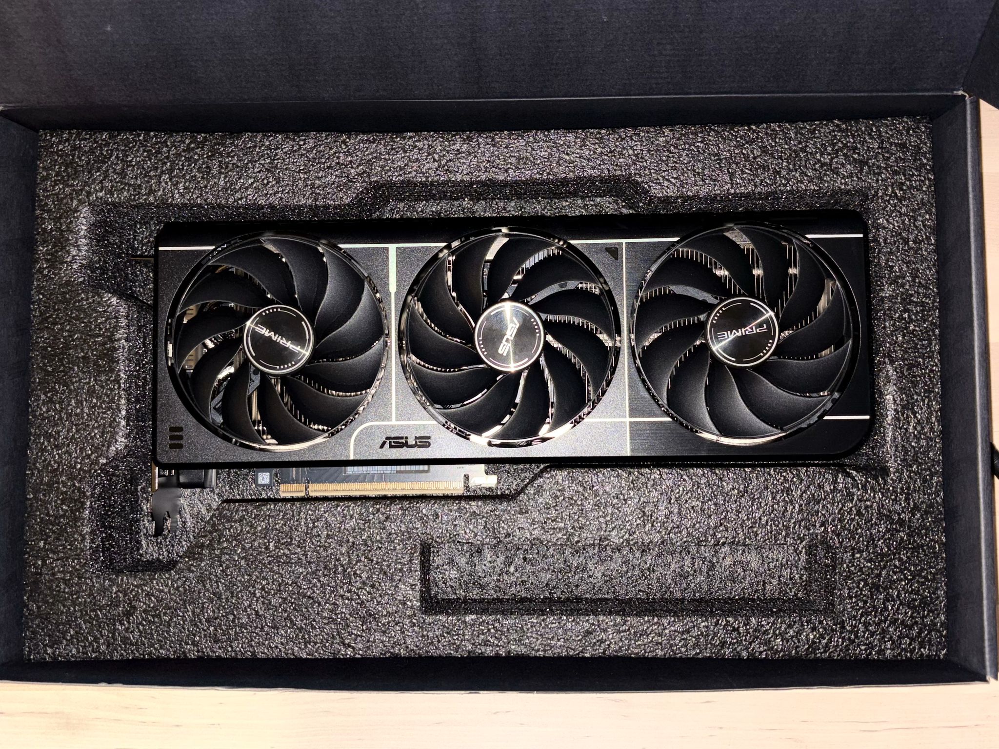 NEW NVIDIA GeForce RTX 5060 Ti 8GB | ASUS