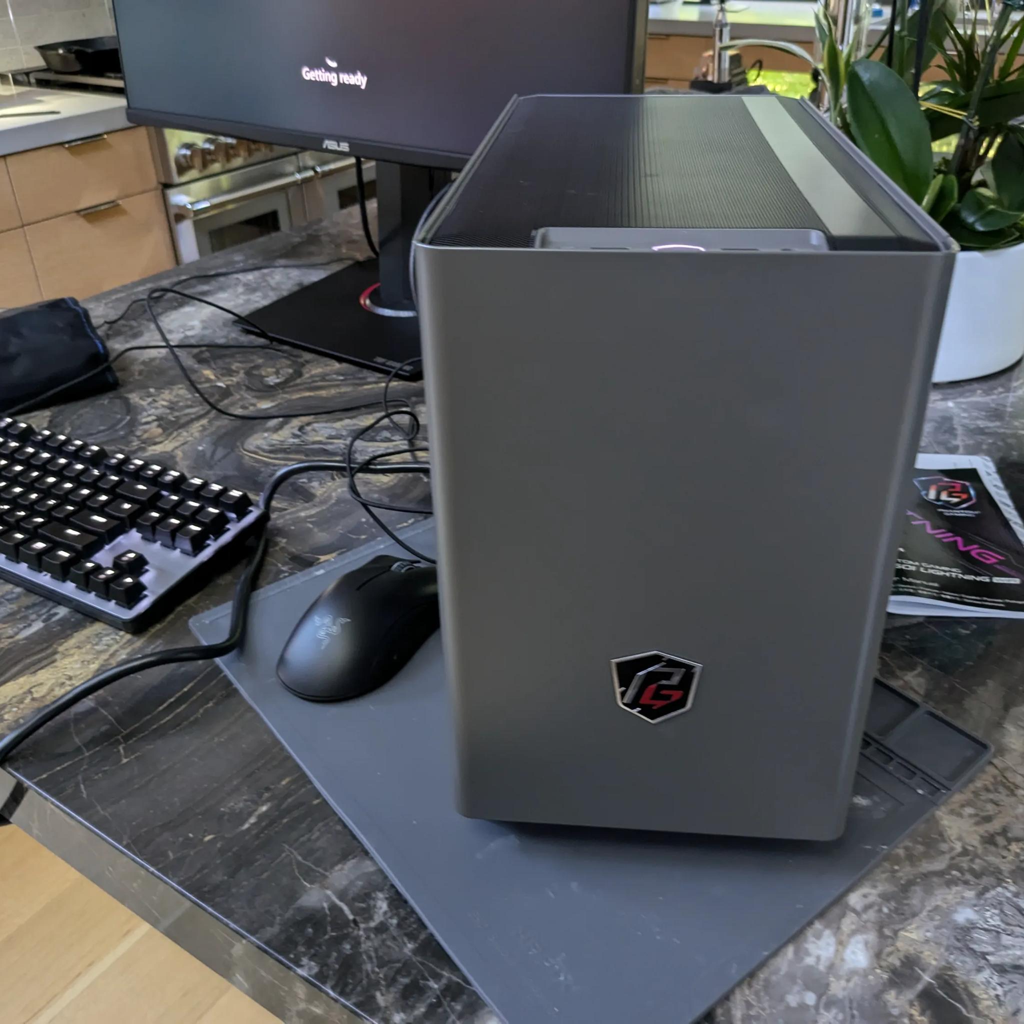 Liquid Cooled NR200 Gaming PC - AMD Ryzen 7 7800X3D, RTX 4070 Ti Super, 32 GB DDR5 RAM, 2 TB SSD