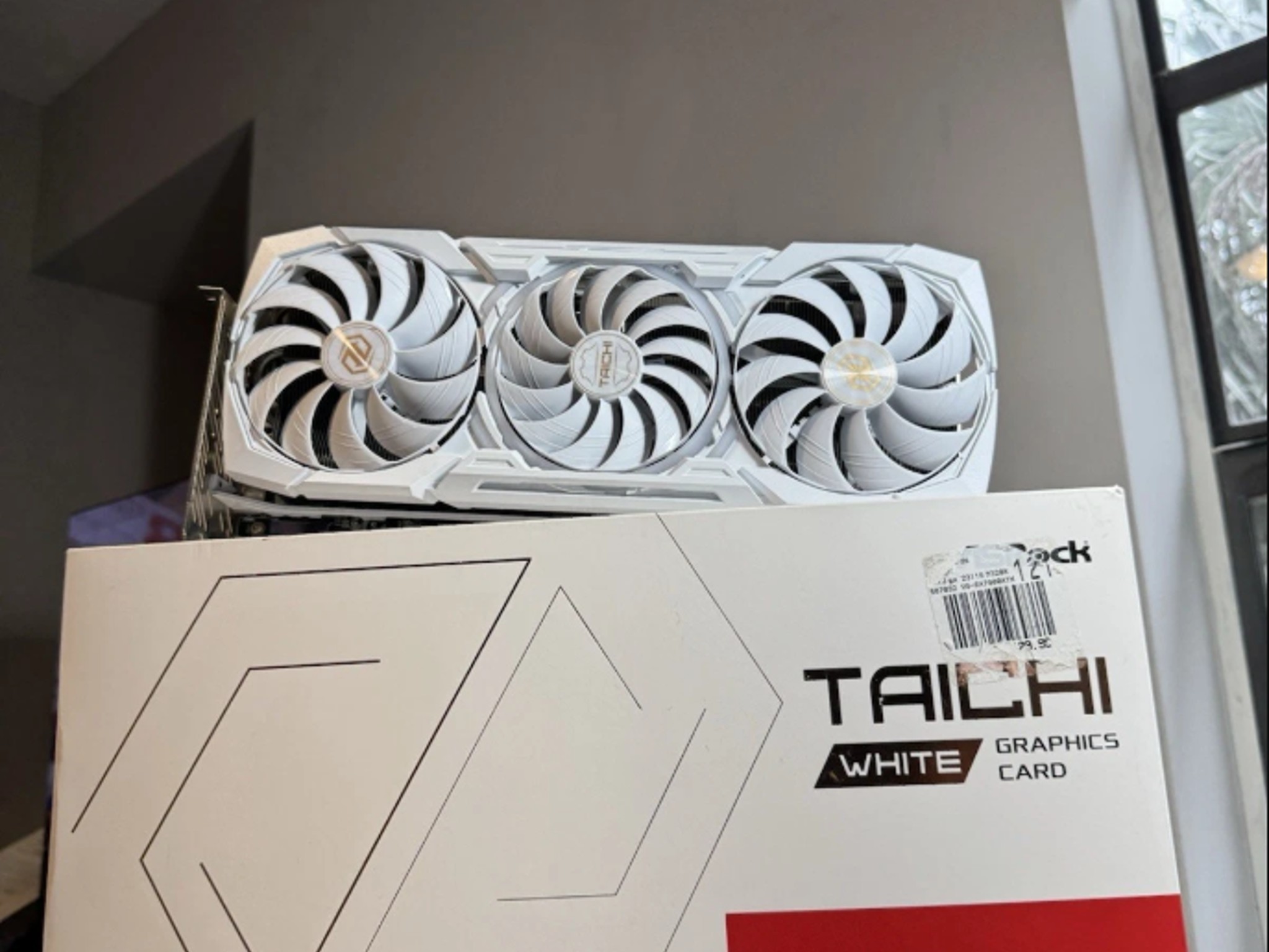 ASRock Radeon RX 7900 XTX Taichi White 24GB