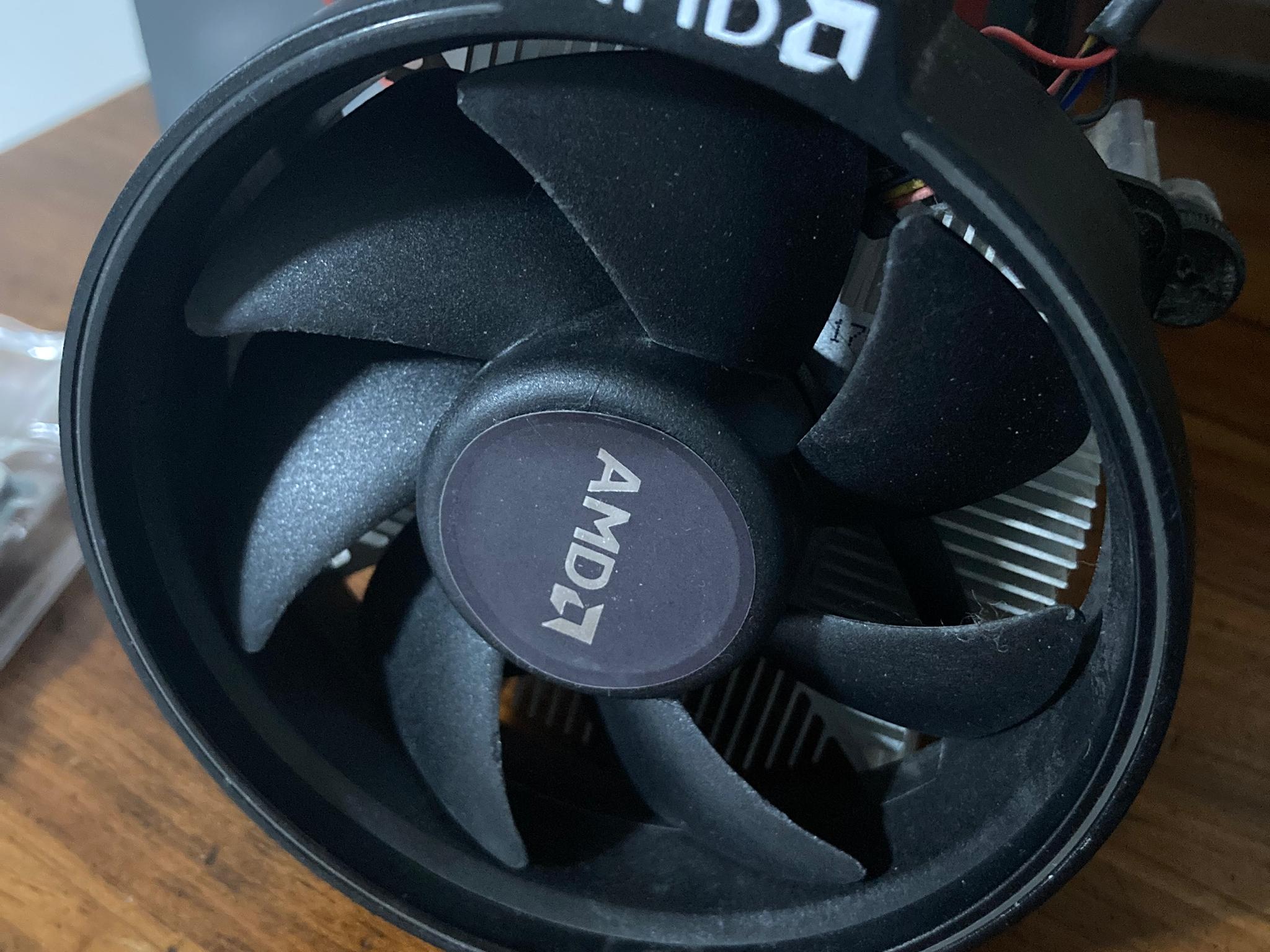 AMD Ryzen 7 1700 8c16t 3Ghz base 3.7Ghz boost