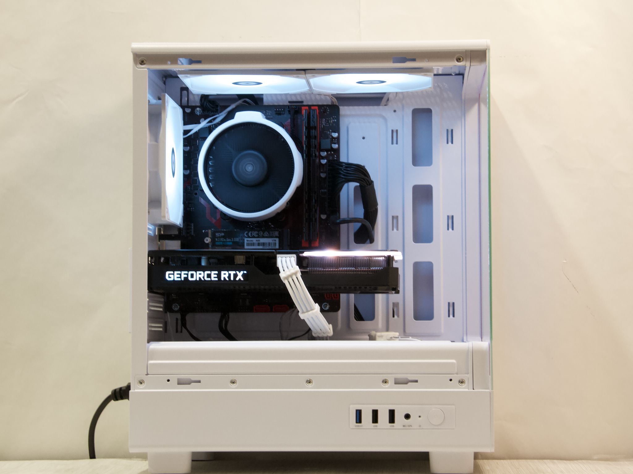 RTX 3070, Ryzen 5 3600, 16GB DDR4, 1TB NVMe SSD, WiFi - Custom Gaming PC