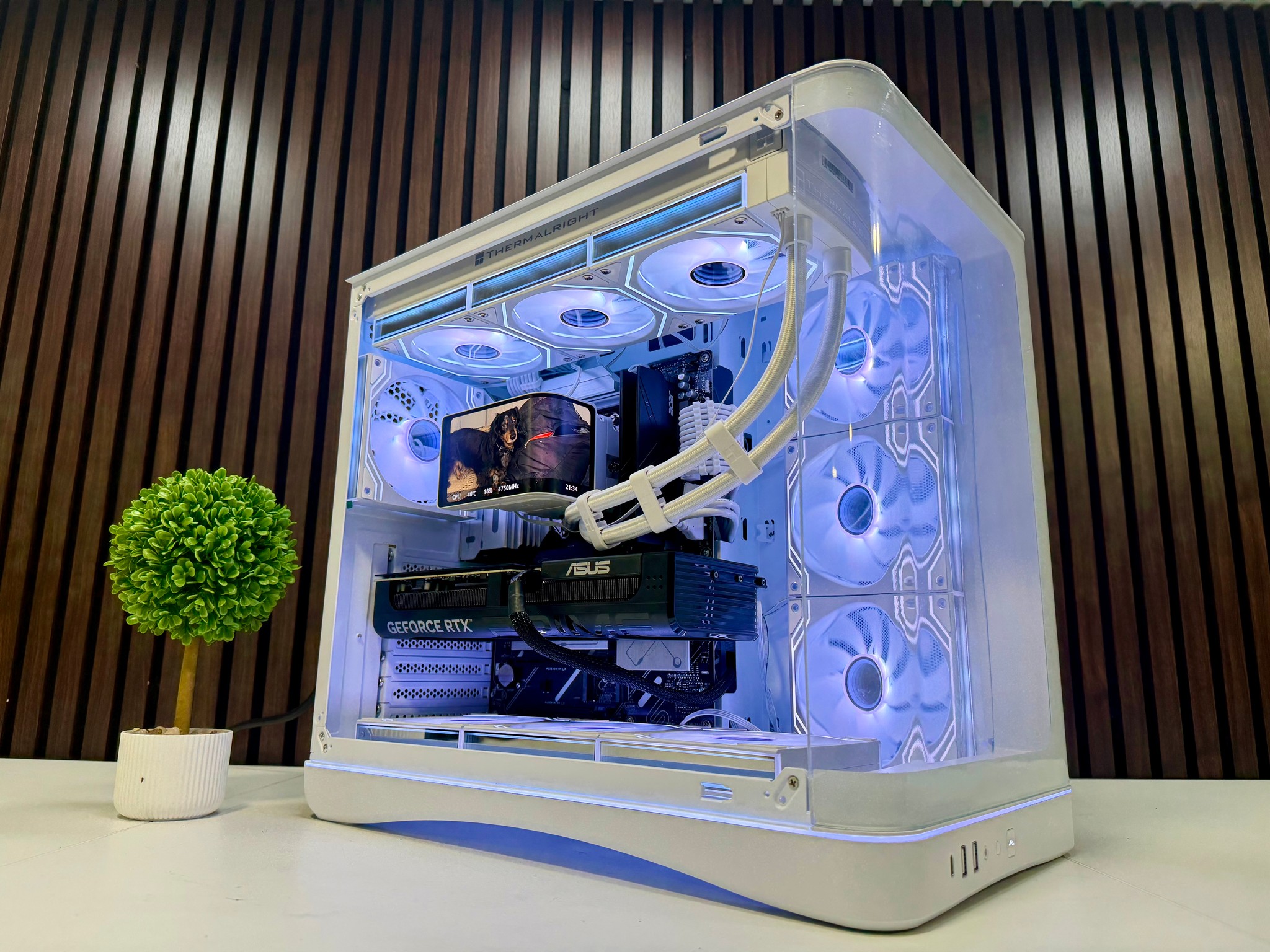 RTX 5080 | Ryzen 9800X3D | 32GB DDR5 | 2TB M.2 | 1000 Watt Gold PSU | LCD AIO