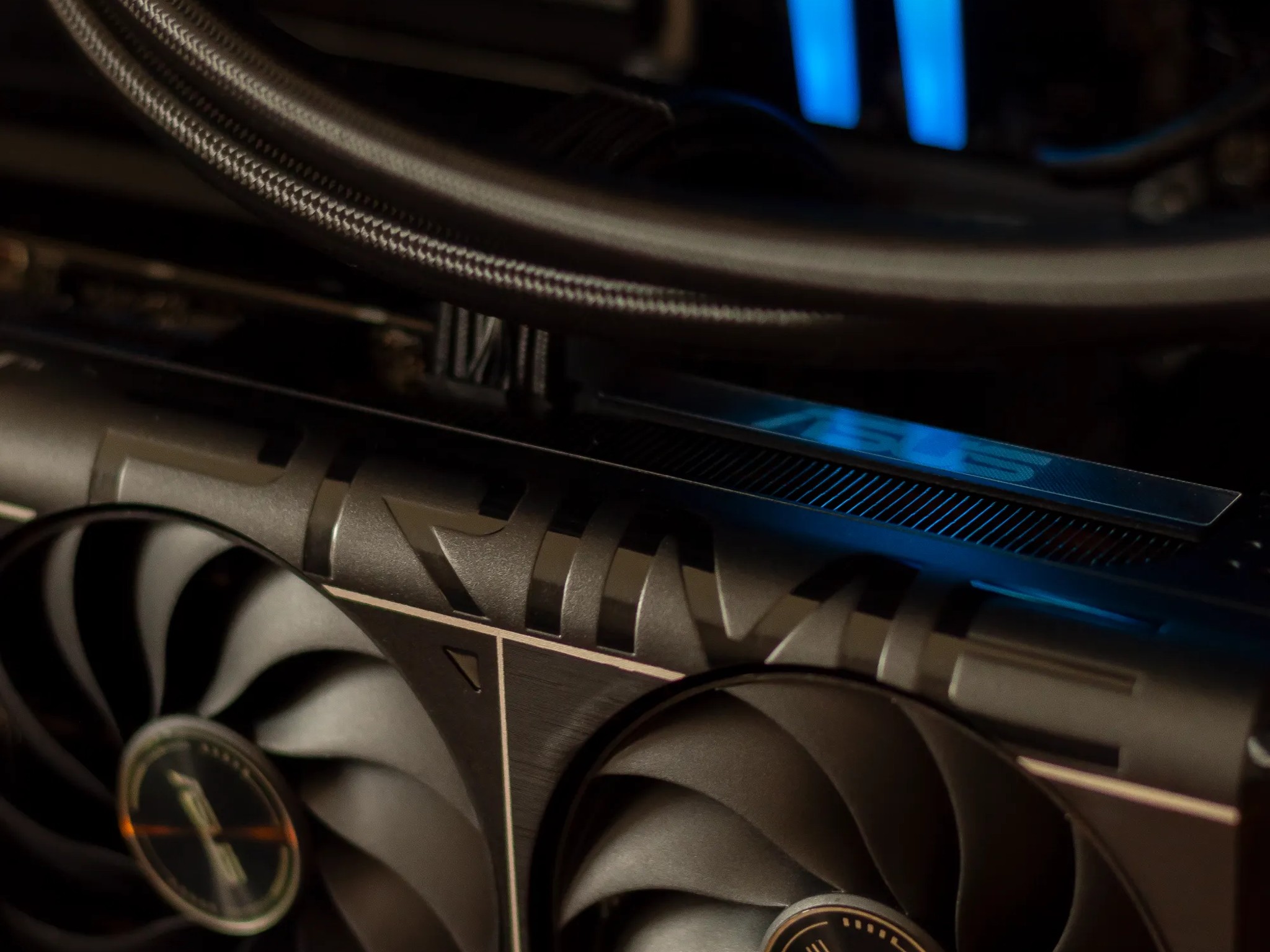 RTX 5070 Gaming/Workstation PC | Ryzen 7 7700x | 32gb DDR5 | 2TB SSD | Windows 11 Pro | WIFI + BT