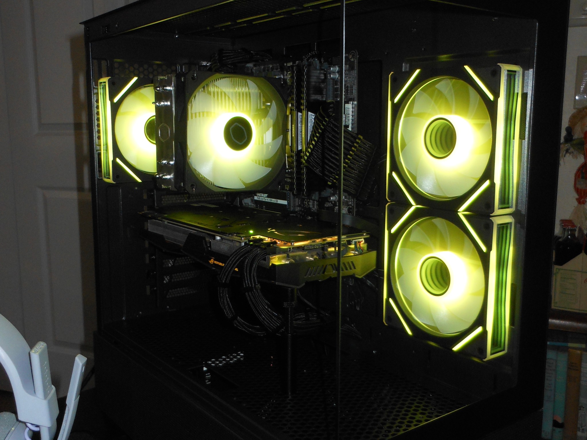 Gaming PC // ROG Strix 1080 // Ryzen 3600 // 500GB NVME SSD // 16GB DDR4 Ram // ARGB
