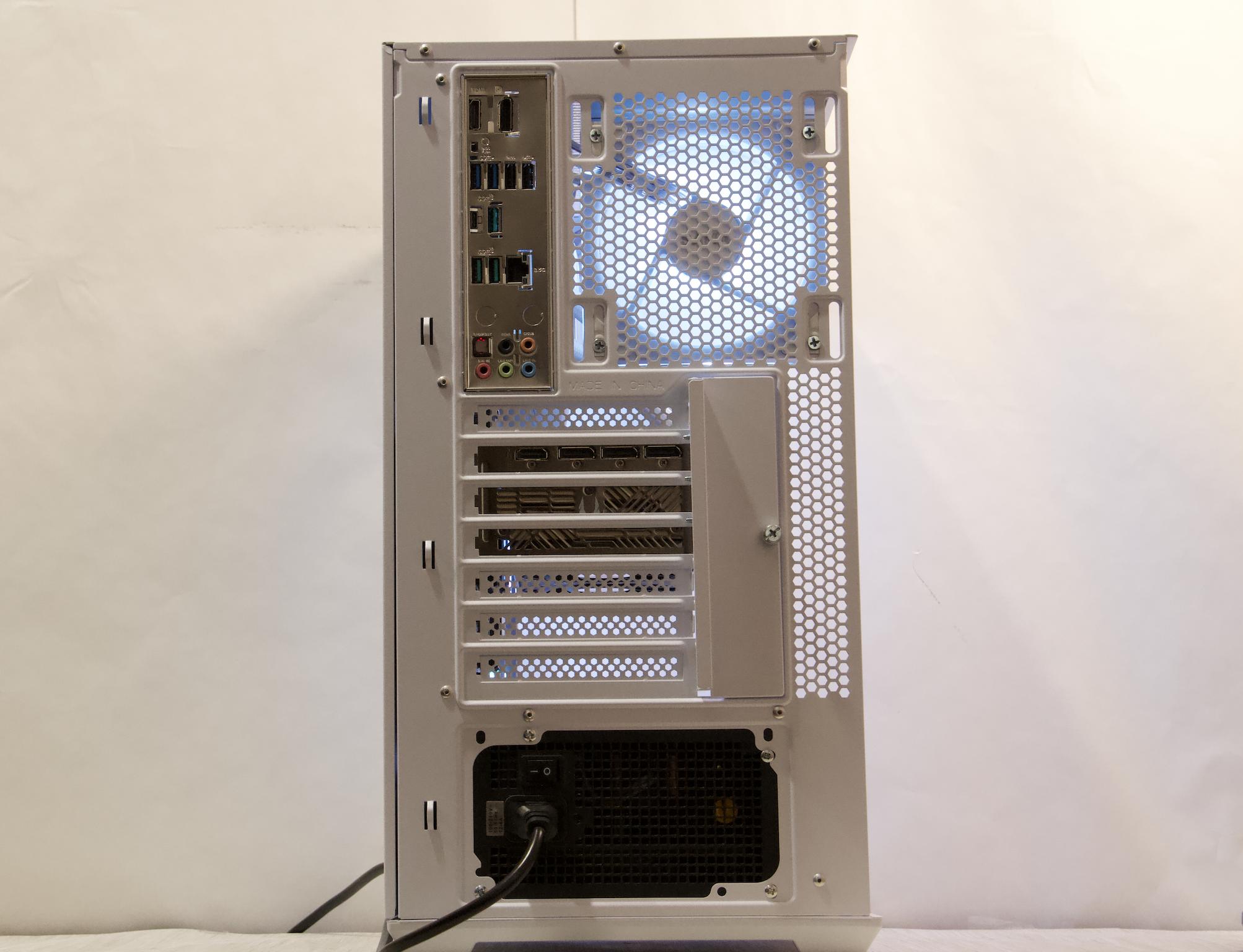 RTX 5070 Ti, Ryzen 7 7800X3D, 32GB DDR5, 2TB NVMe SSD, WiFi - High End 4K Gaming PC