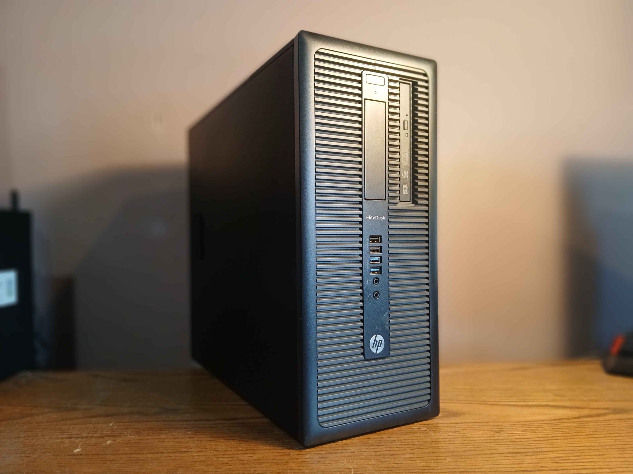 GTX 1060 (3gb) | i7-4790 (e3-1270v3) | 16gb RAM | 500GB ssd