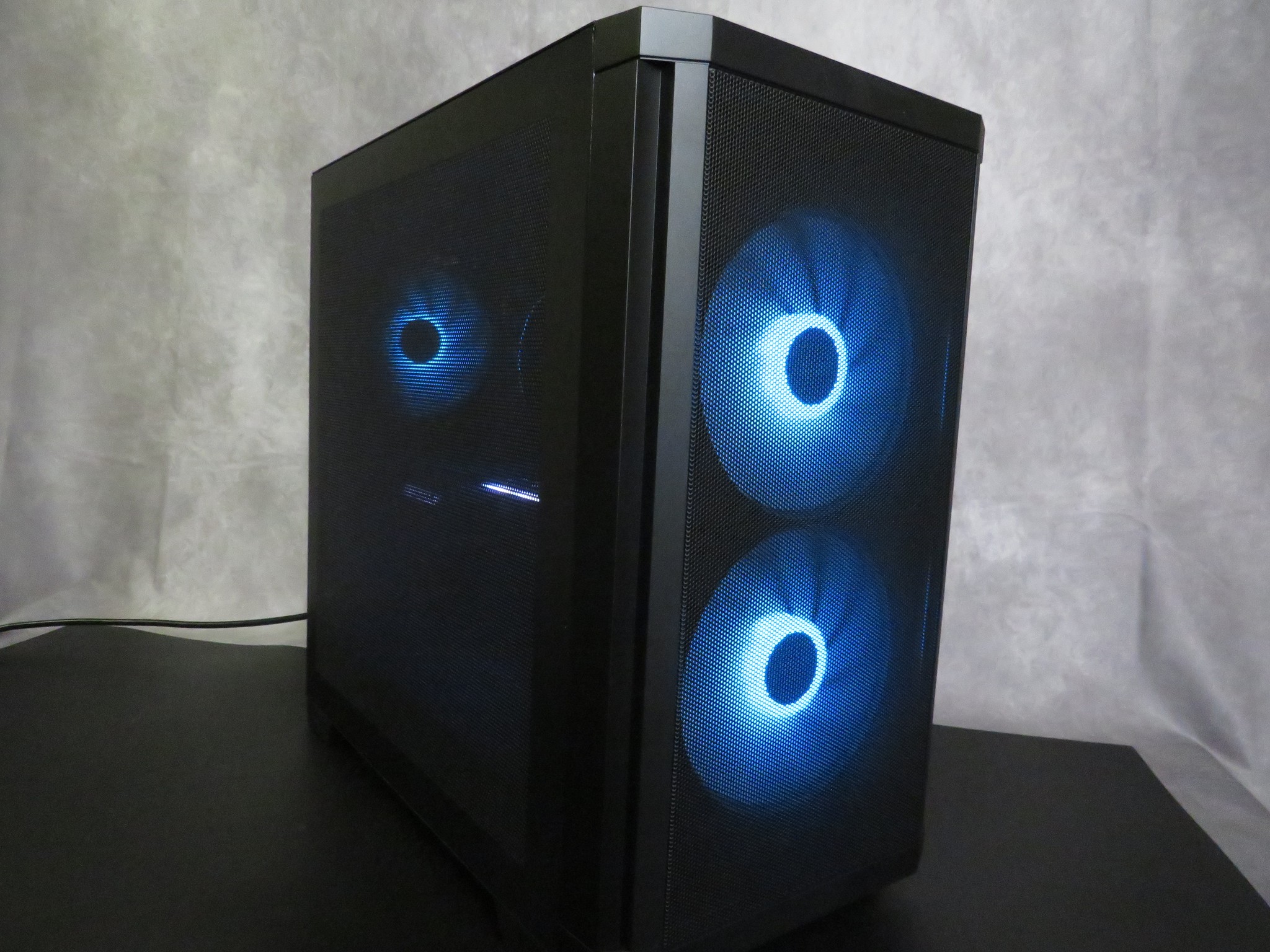 Mid-Range Master! RTX 3060ti + Ryzen 5 3600 + 16 GB DDR4 + 1 TB NVME
