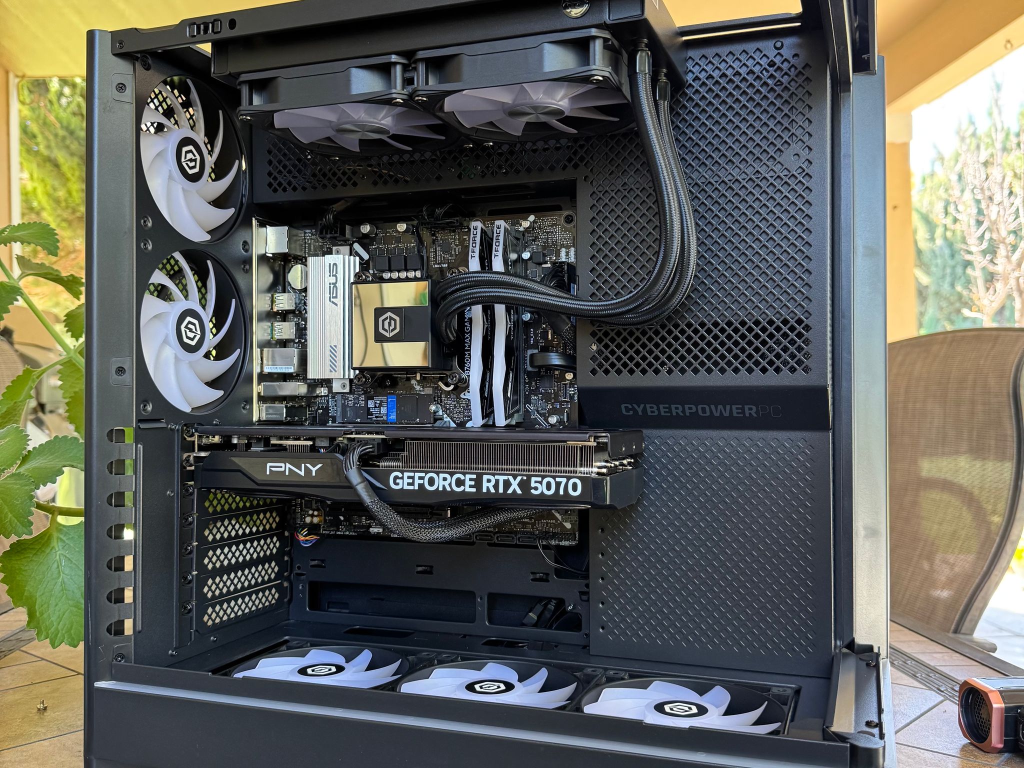RTX 5070 / i7-14700F / 32GB DDR5 Ram / 1TB Ssd / Gaming pc / creator pc / streaming pc