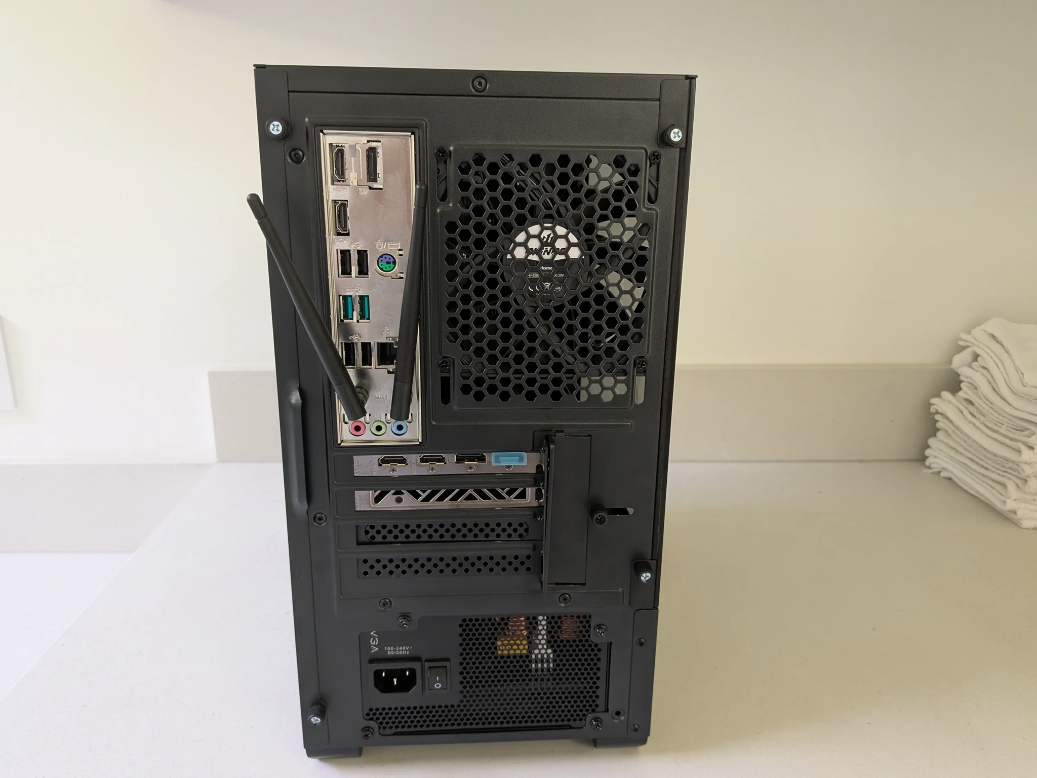 Walnut Wood RX 9070 PC - Intel Core i5 13th Gen, AMD Radeon RX 9070, 32 GB RAM, 4 TB SSD