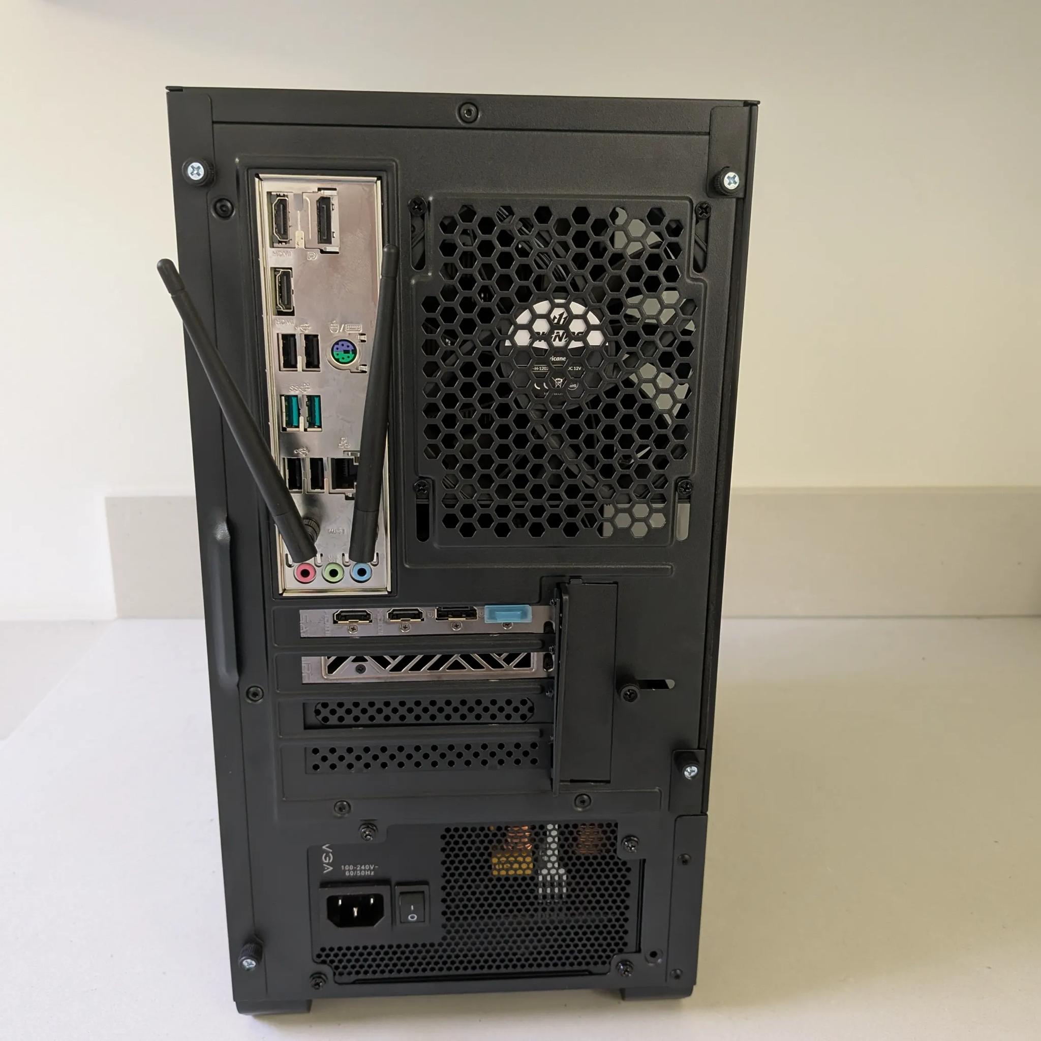 Walnut Wood RX 9070 PC - Intel Core i5 13th Gen, AMD Radeon RX 9070, 32 GB RAM, 4 TB SSD