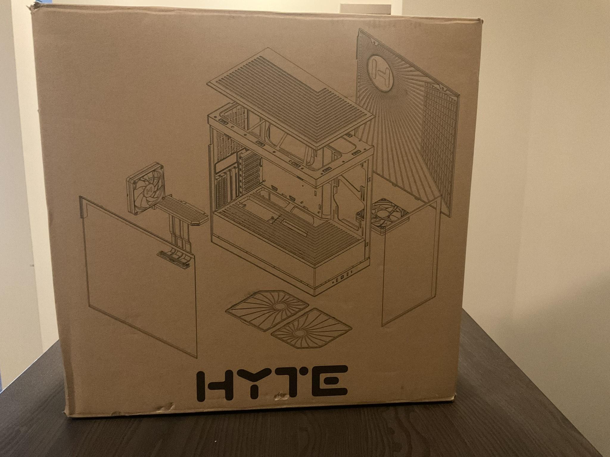 On Sale! Hyte Y40 w/ PCIE 4.0 Riser Cable