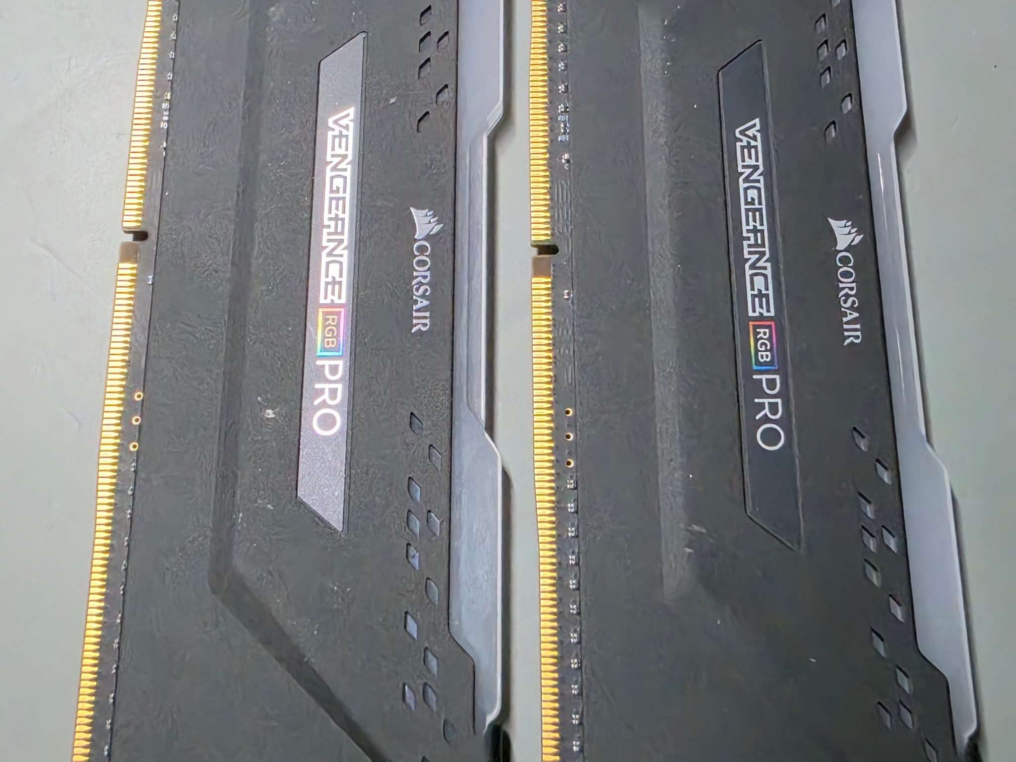 Corsair Vengeance RGB Pro 16GB (2x8GB) DDR4-3200 DIMM 288-Pin CMW16GX4M2C3200C16