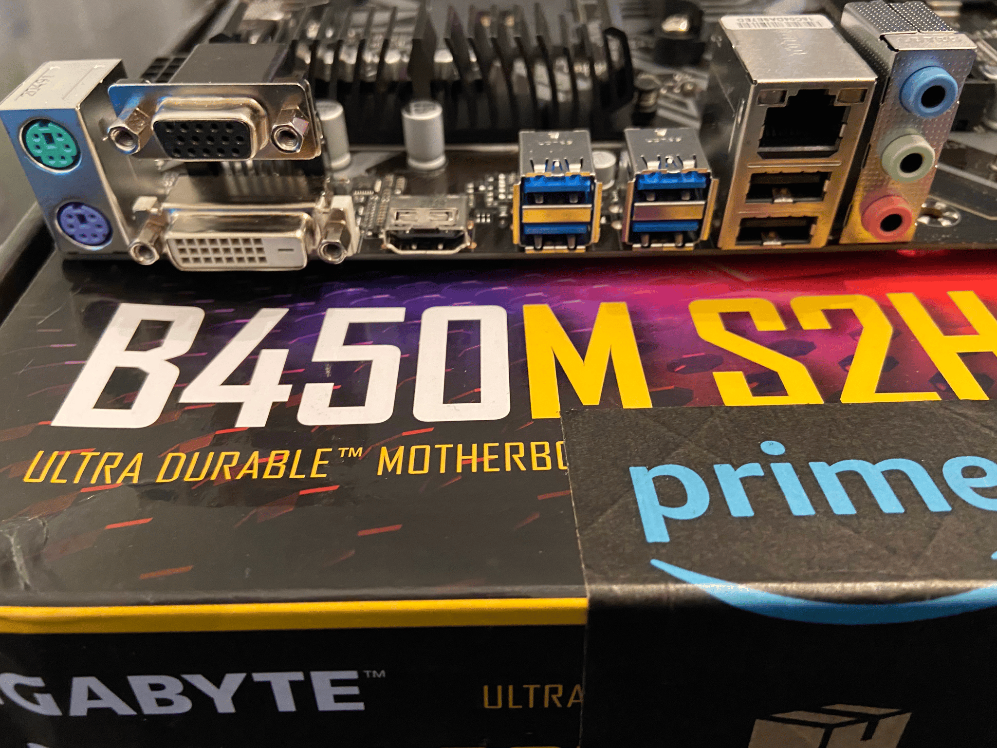 Gigabyte B450M S2H M-ATX motherboard with free CPU cooler!
