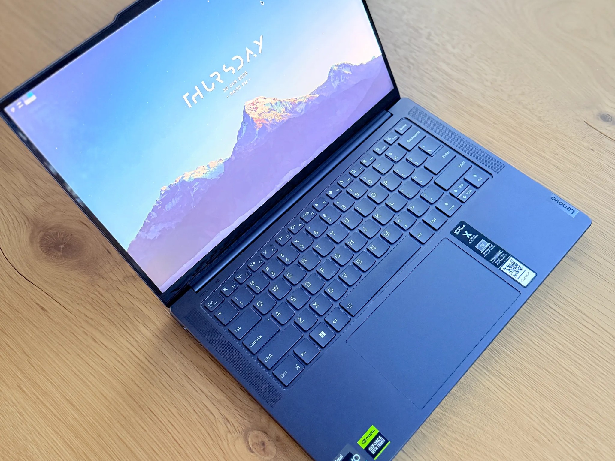 LIKE NEW! Lenovo Slim Pro 9i 14"