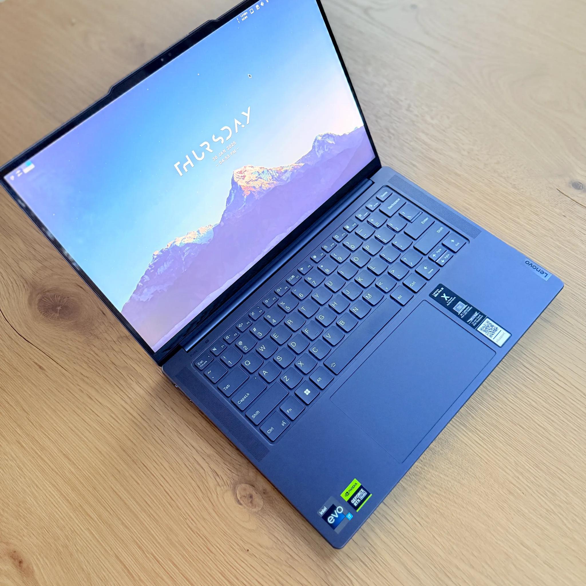 LIKE NEW! Lenovo Slim Pro 9i 14"