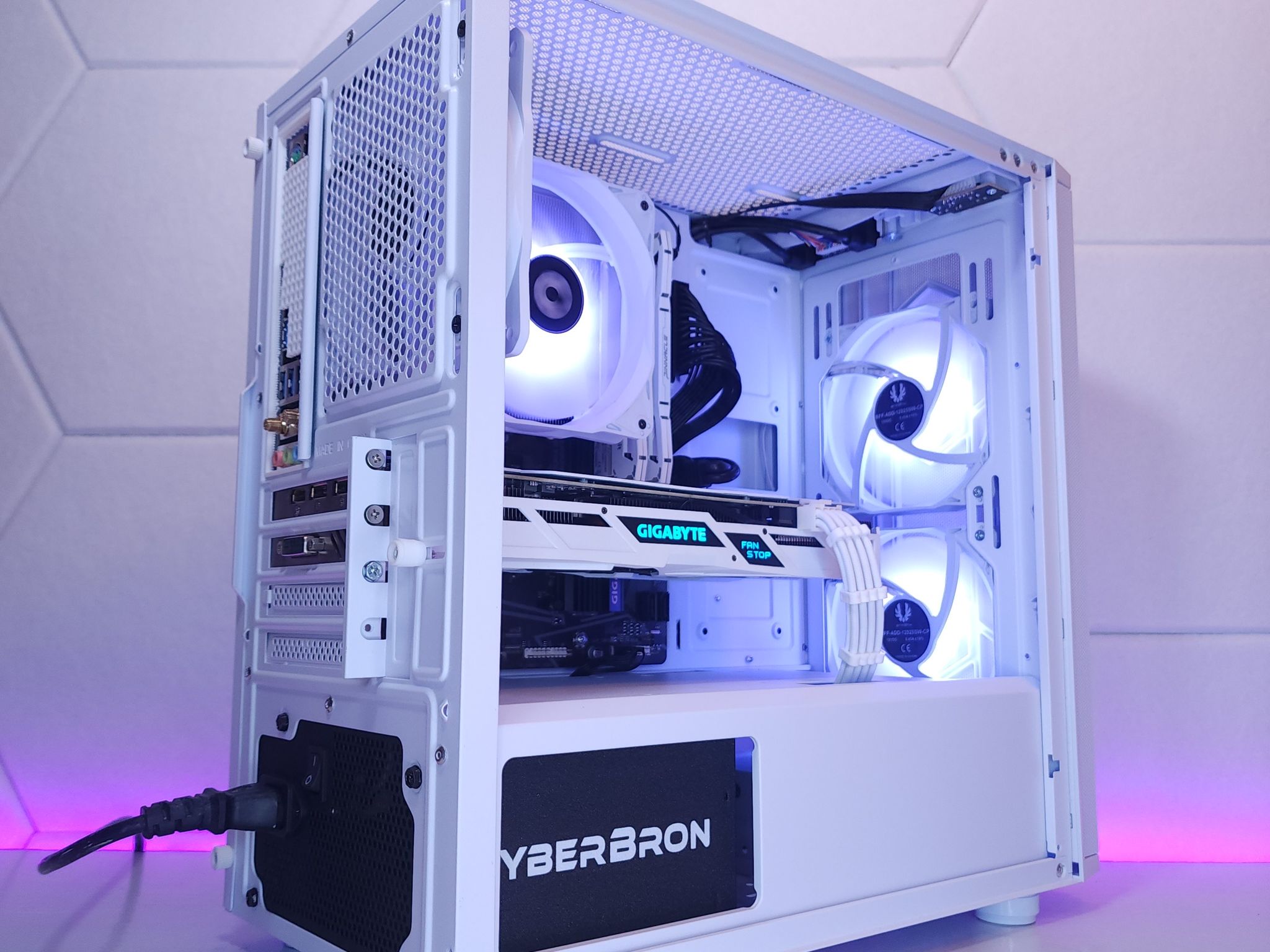 💜🤍GTX 1060 // Core i3 10100F // 16GB 3200MHz // 1TB NVMe Gen 3