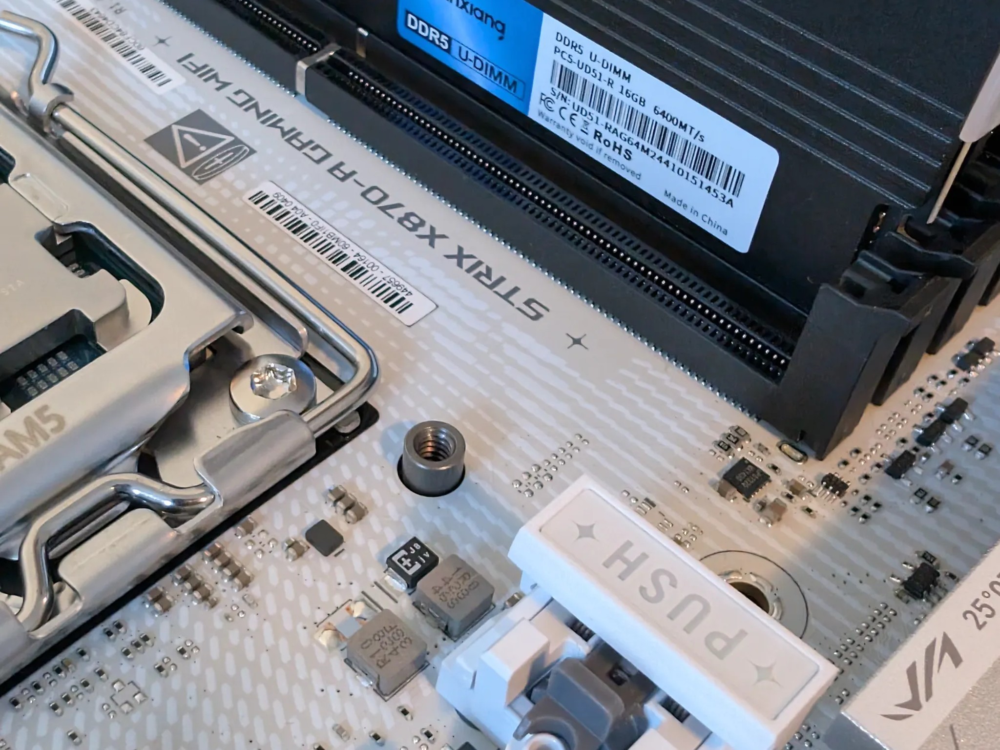 ⭐Like New⭐ Ryzen 7 7800X3D ROG X870 32GB DDR5 Combo