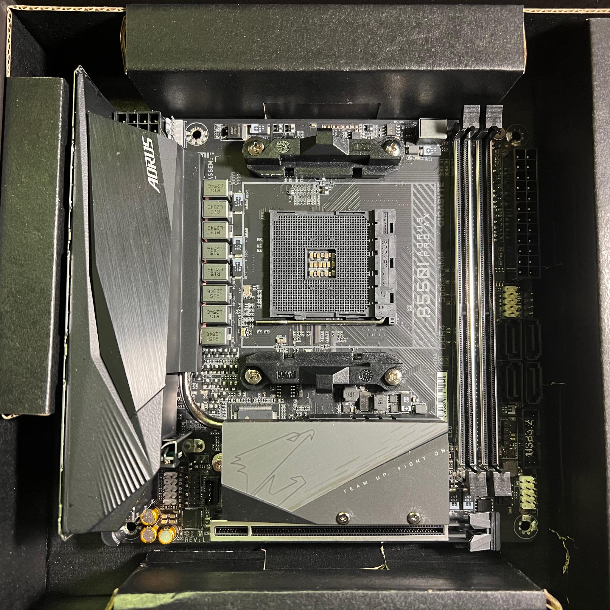 GIGABYTE B550I AORUS PRO AX AMD AM4 ITX Motherboard