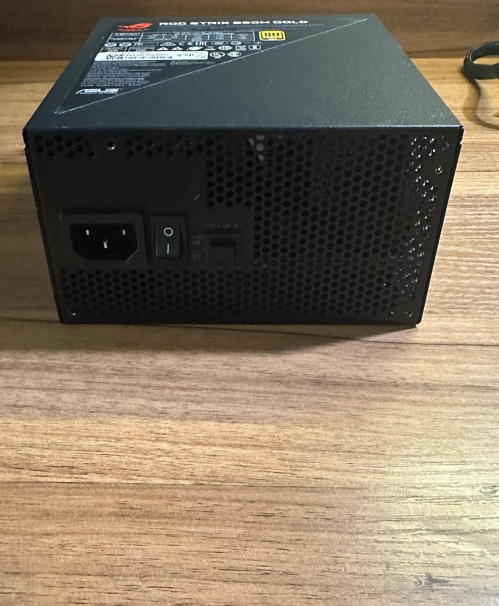 ASUS ROG-STRIX-850G 850W 80+ Gold ATX Modular Power Supply PSU W/ Cables