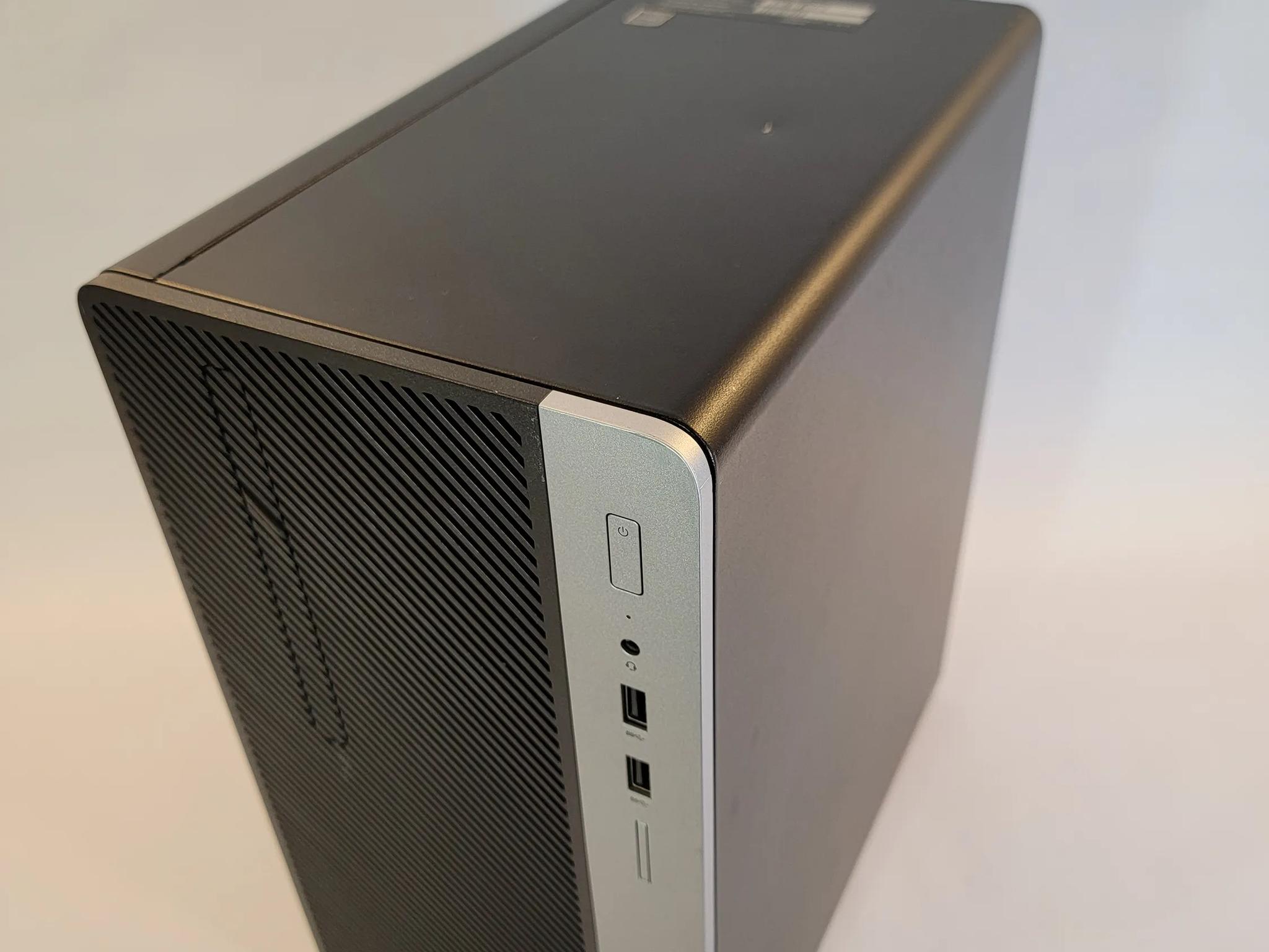 i7 6700/rx 6600m 2TB m.2 SSD. Gaming Workstation (Ultimate price to performance PC)