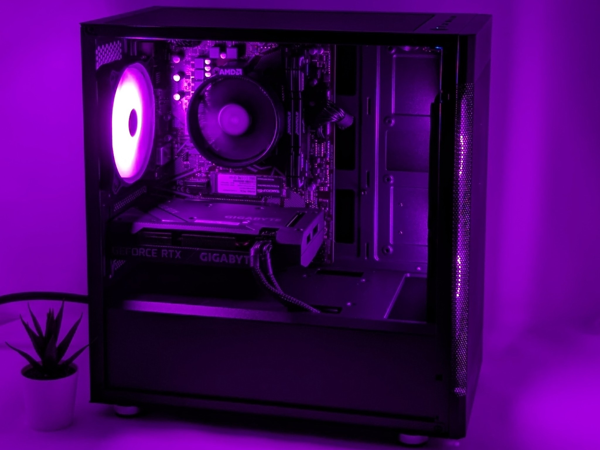 Sleek RTX Whisperer | RTX 3060 | Ryzen 5 5500 | 16gb RAM | TEAMGROUP MP34 1 TB M.2 NVMe SSD