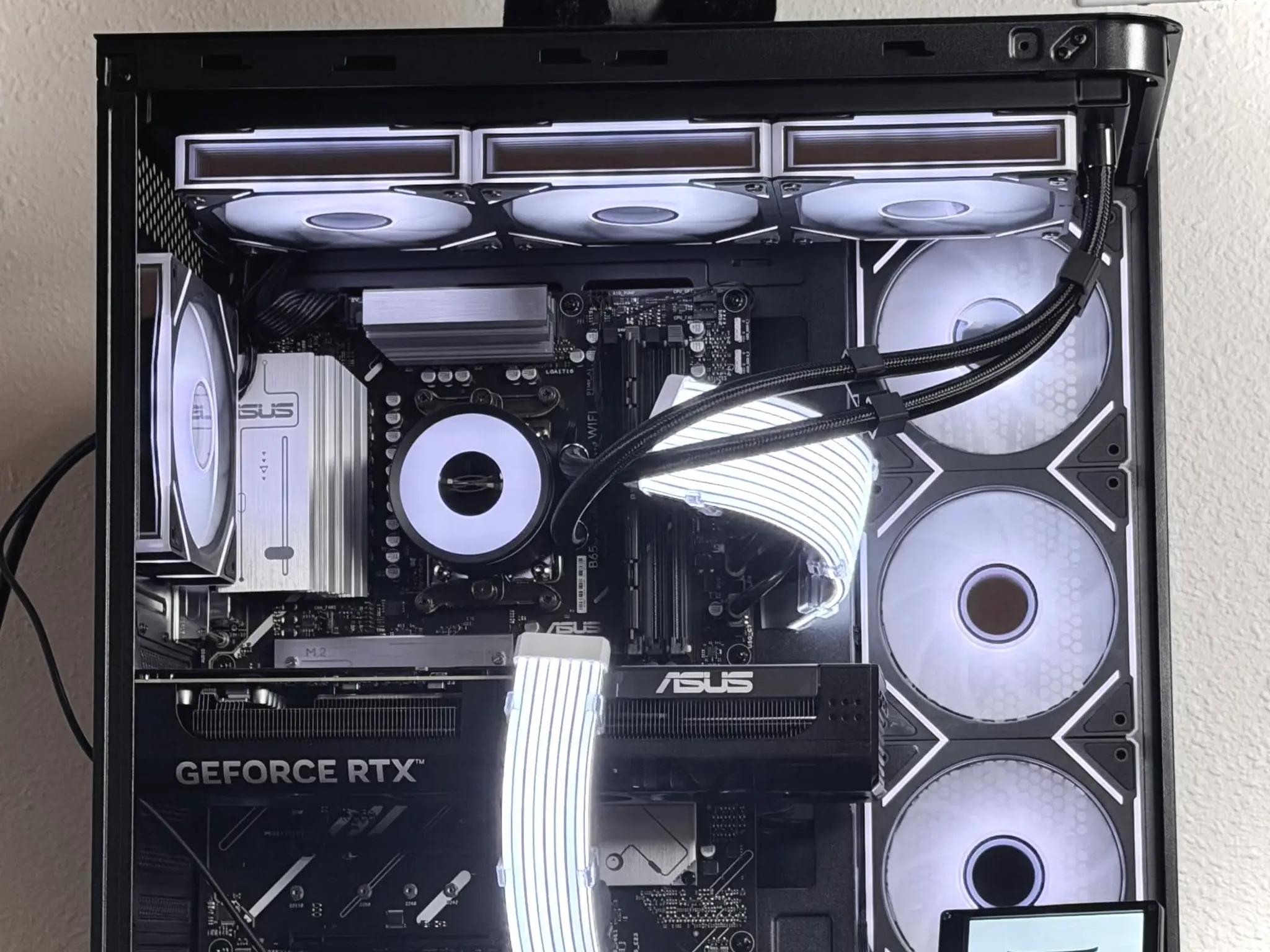 ⚪Ultra Panda| RTX 5070 Ryzen 5 7600x ⚪