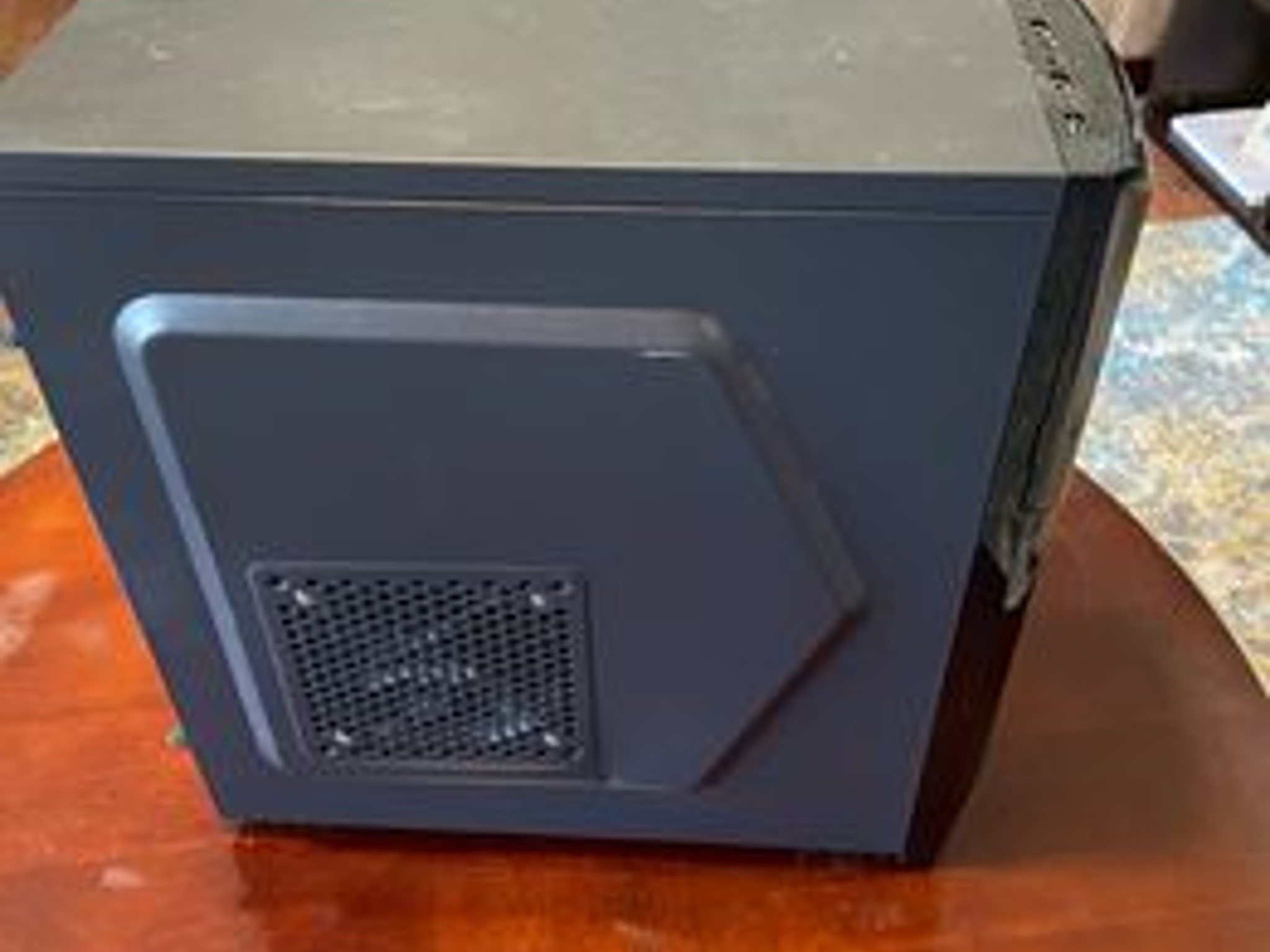 Great Condition Custom PC with EVGA SuperClocked black edition 1070