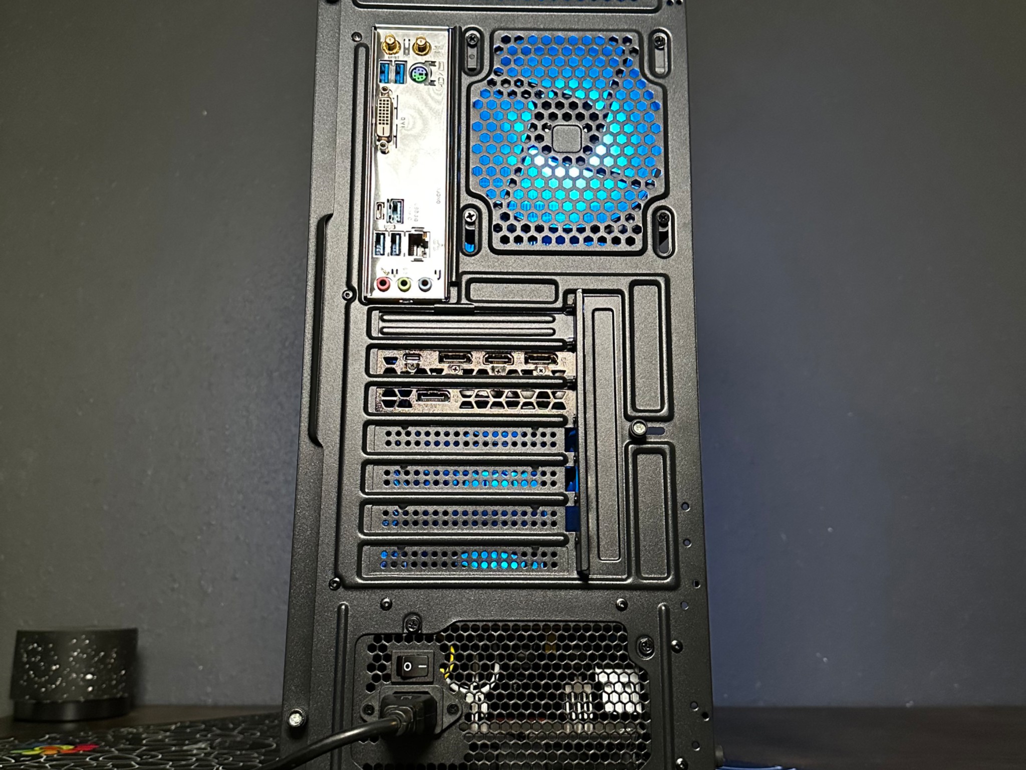Gaming PC | RTX 2070 | Intel i7-8700k | RGB | WIFI