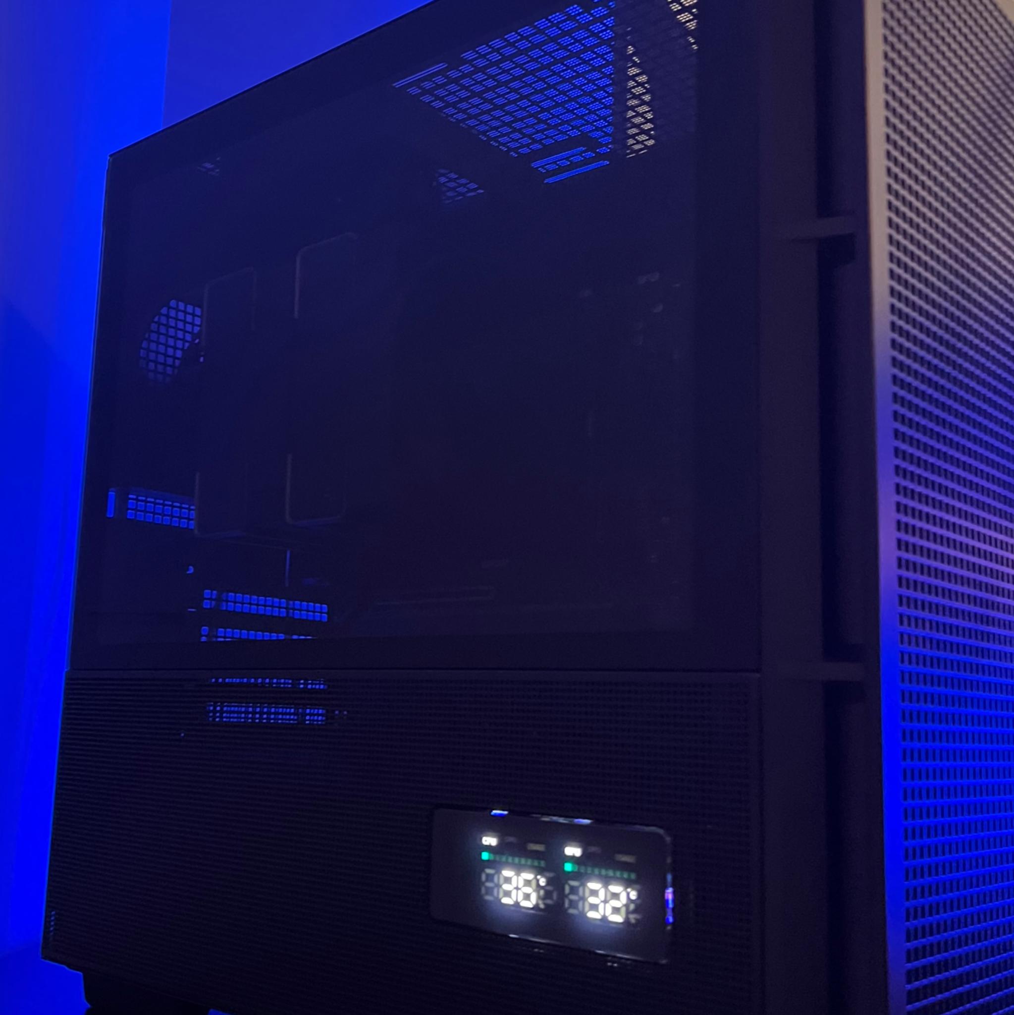 RTX 5070 Ti, Ryzen 7 9800X3D, 32GB DDR5, 4TB - 4K Gaming PC