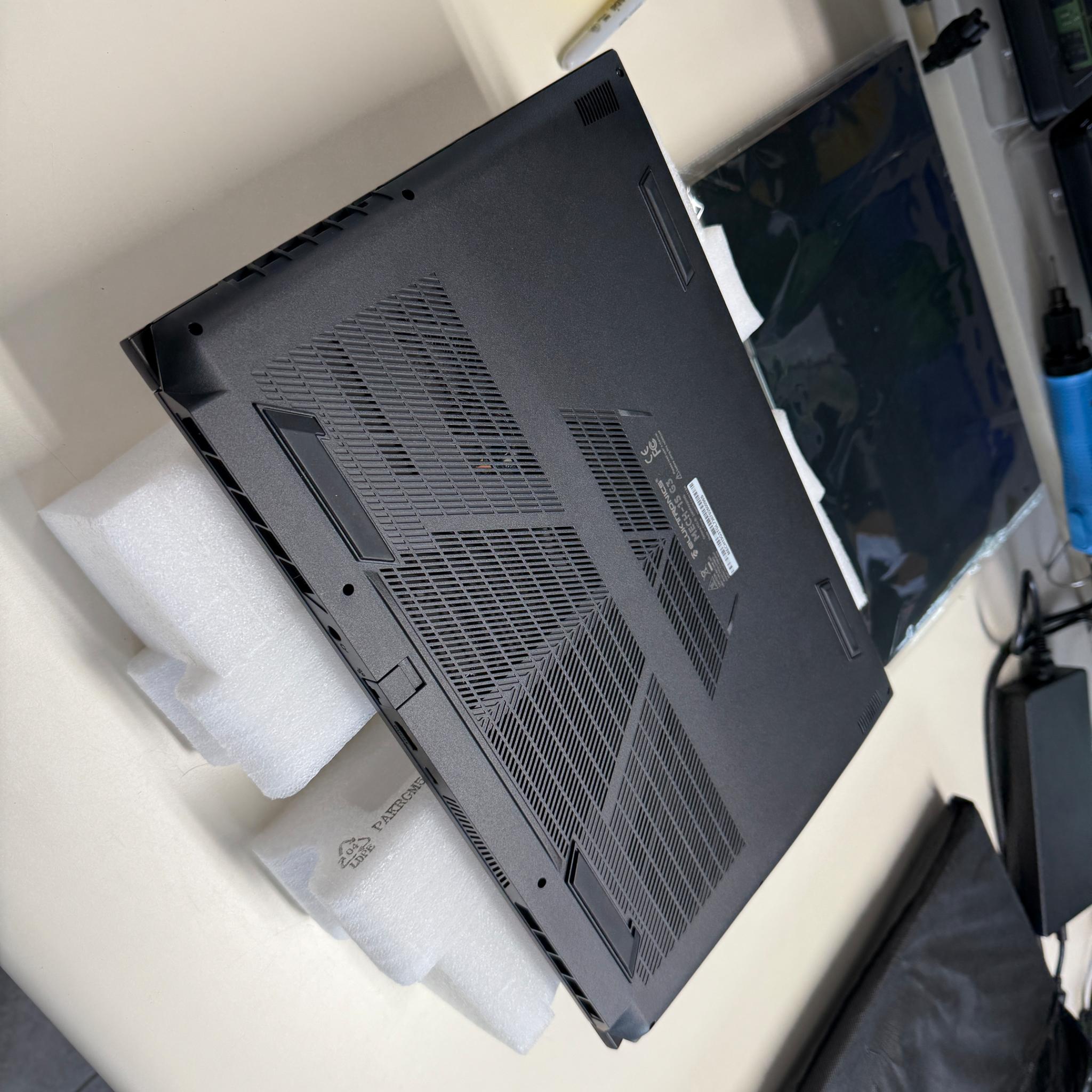 Eluktronics Mech-15 G3, i7-11800H, RTX 3070, 64GB Ram, 2TB SSD, 165HZ