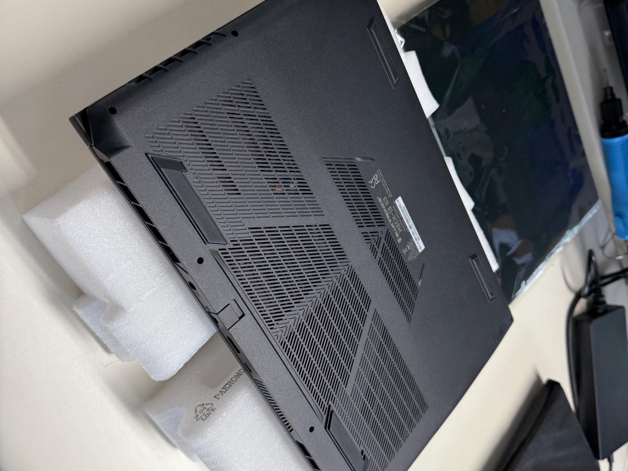 Eluktronics Mech-15 G3, i7-11800H, RTX 3070, 64GB Ram, 2TB SSD, 165HZ