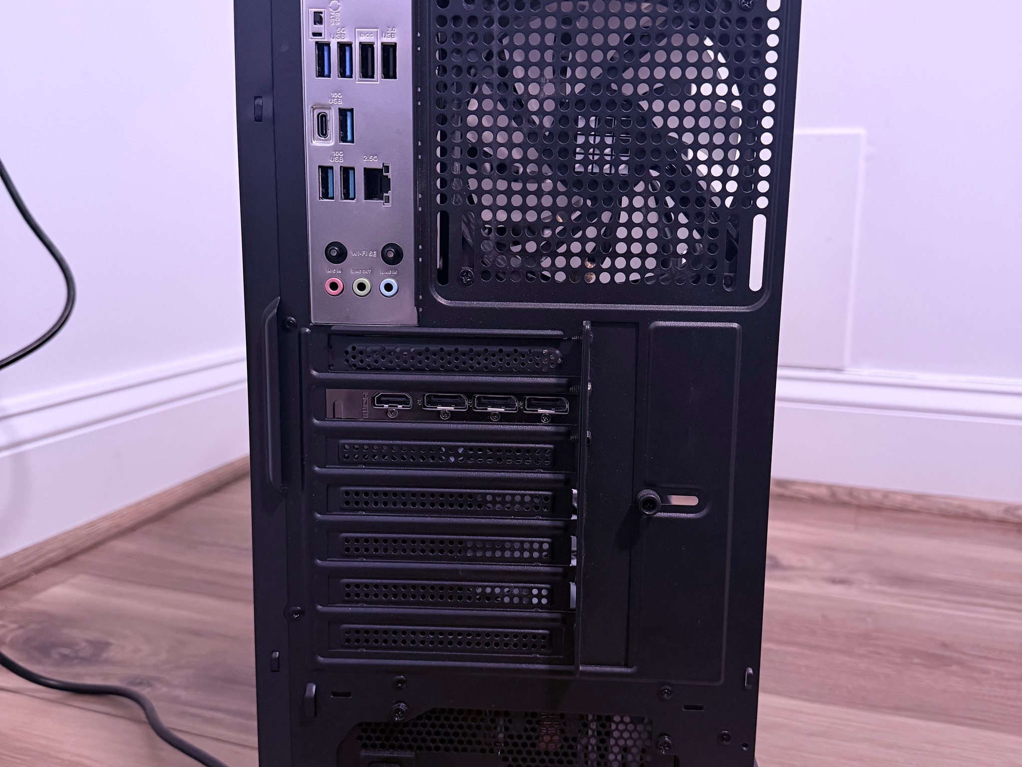 🖤🐰"Black Bunny"🐰🖤 | 1440p/4k Gaming | RTX 5060 Ti 16gb | Ryzen 5 9600X | 32GB DDR5 | 1TB NVMe