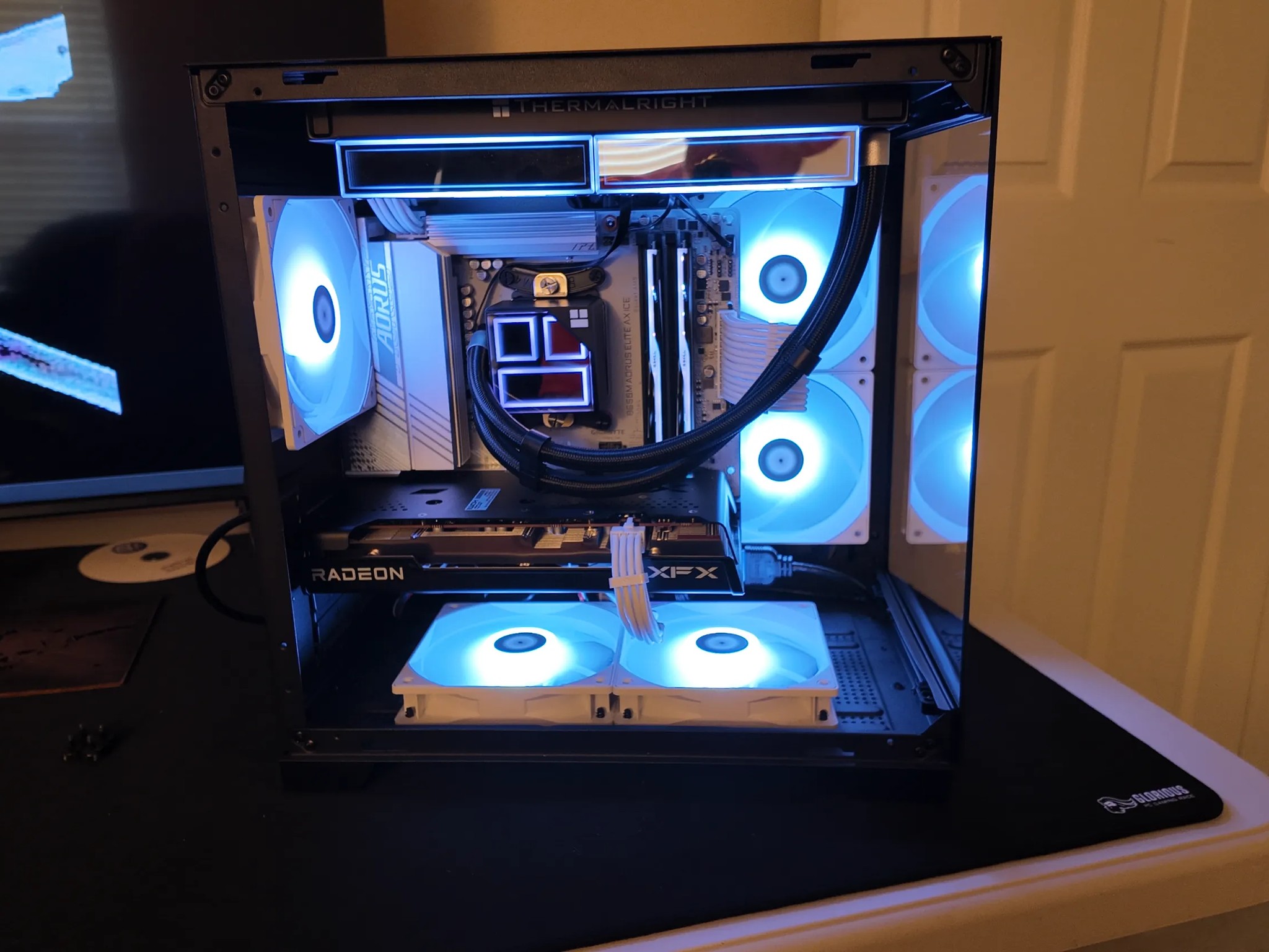 Micro ATX Gaming PC Ryzen 7 7800X3D XFX Radeon 7600 G.Skill 48gb 6400MT 1TB SSD