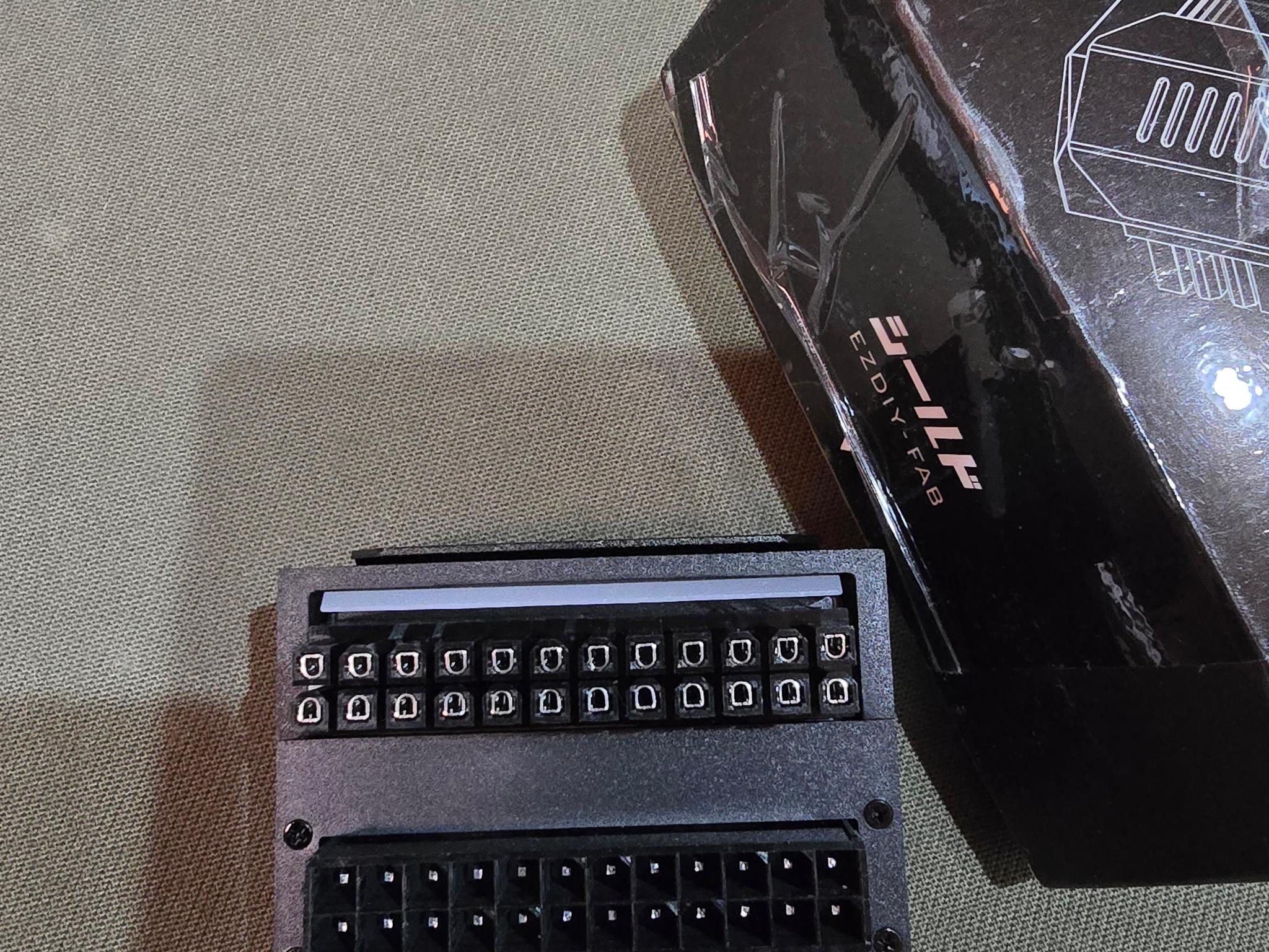 EZDIY-FAB 24-Pin Angle Adapter Infinity Mirror ARGB Light  ATX 24 Pin Power Connector 5V 3pin 180