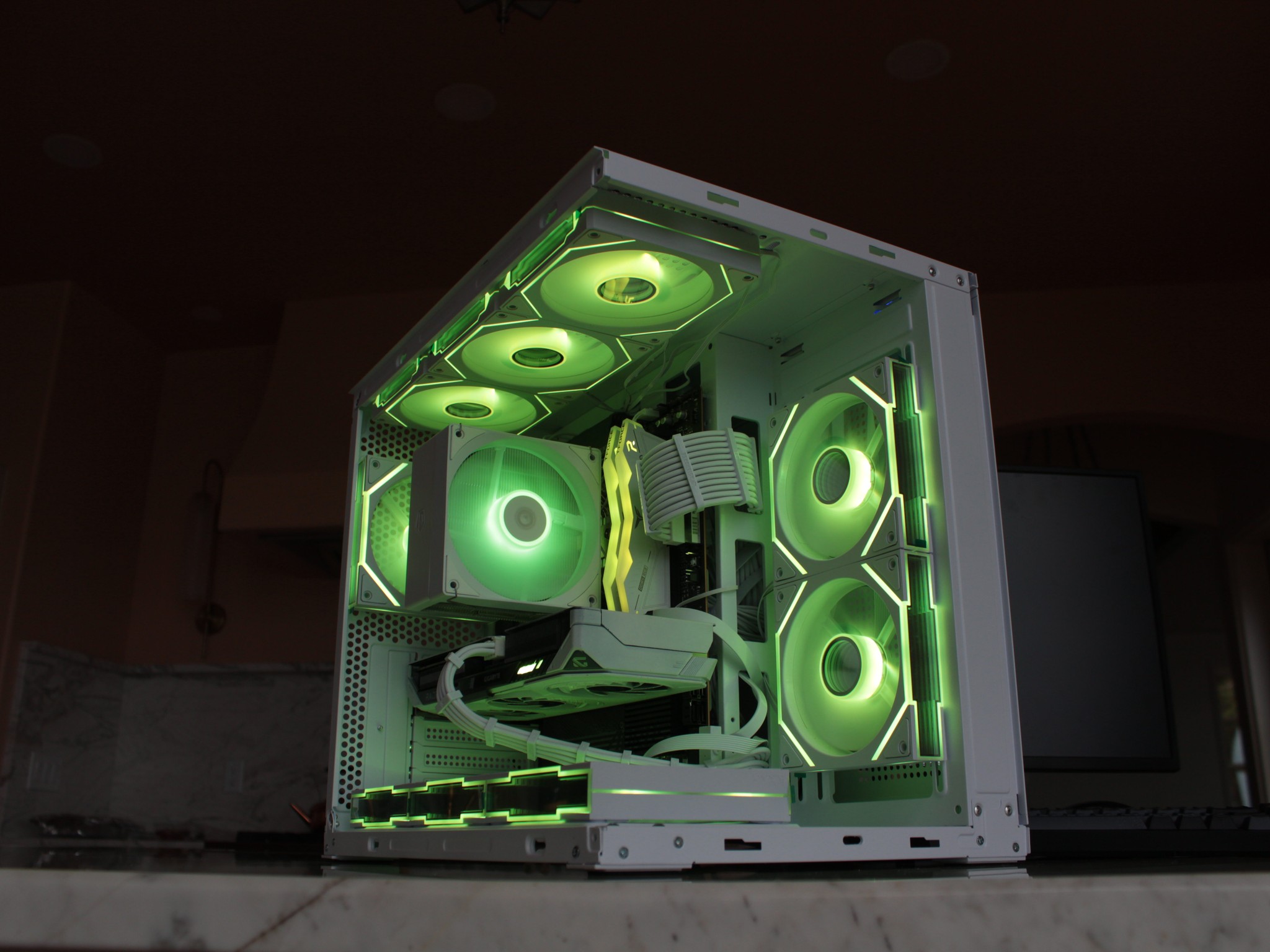1440p Destroyer 9060xt 16gb/7700x/32gb Ram/2tb SSd
