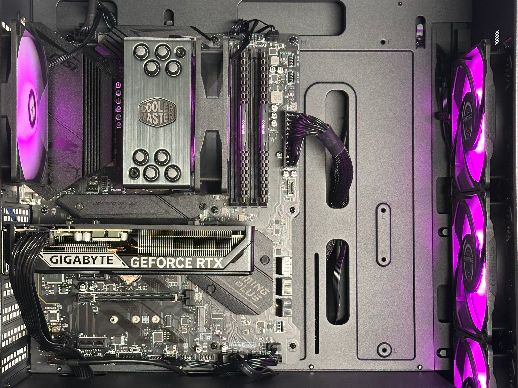 RTX 5060 / Ryzen 5 5500 / 16GB 3000Mhz DDR4 / 1TB Kingspec Nvme / Windows 11