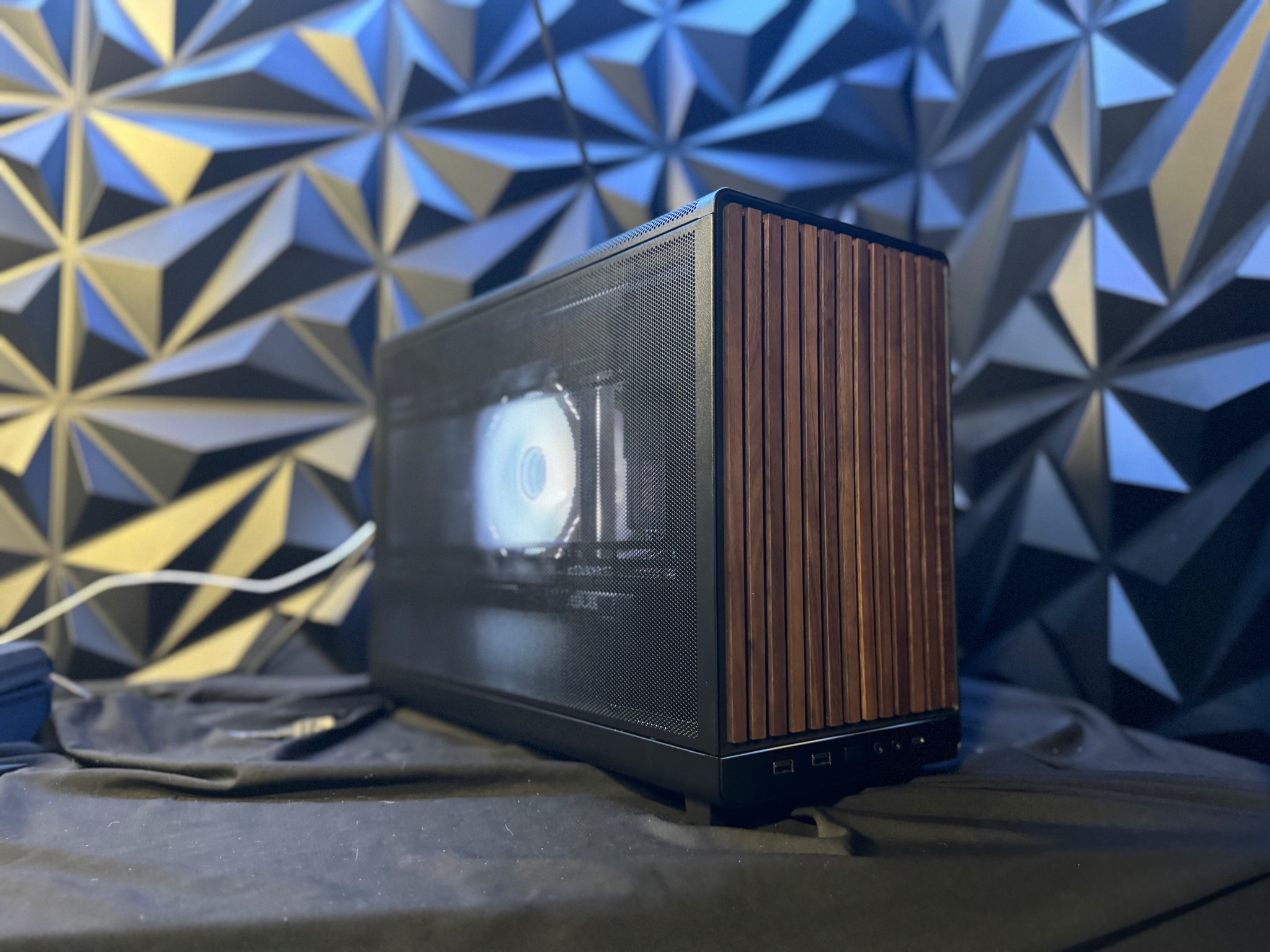 🔥 Black Wood 9696 🖤🌲 Ryzen 5 9600x | 9060XT 16GB| 32 GB DDR5 | 2 TB NVMe