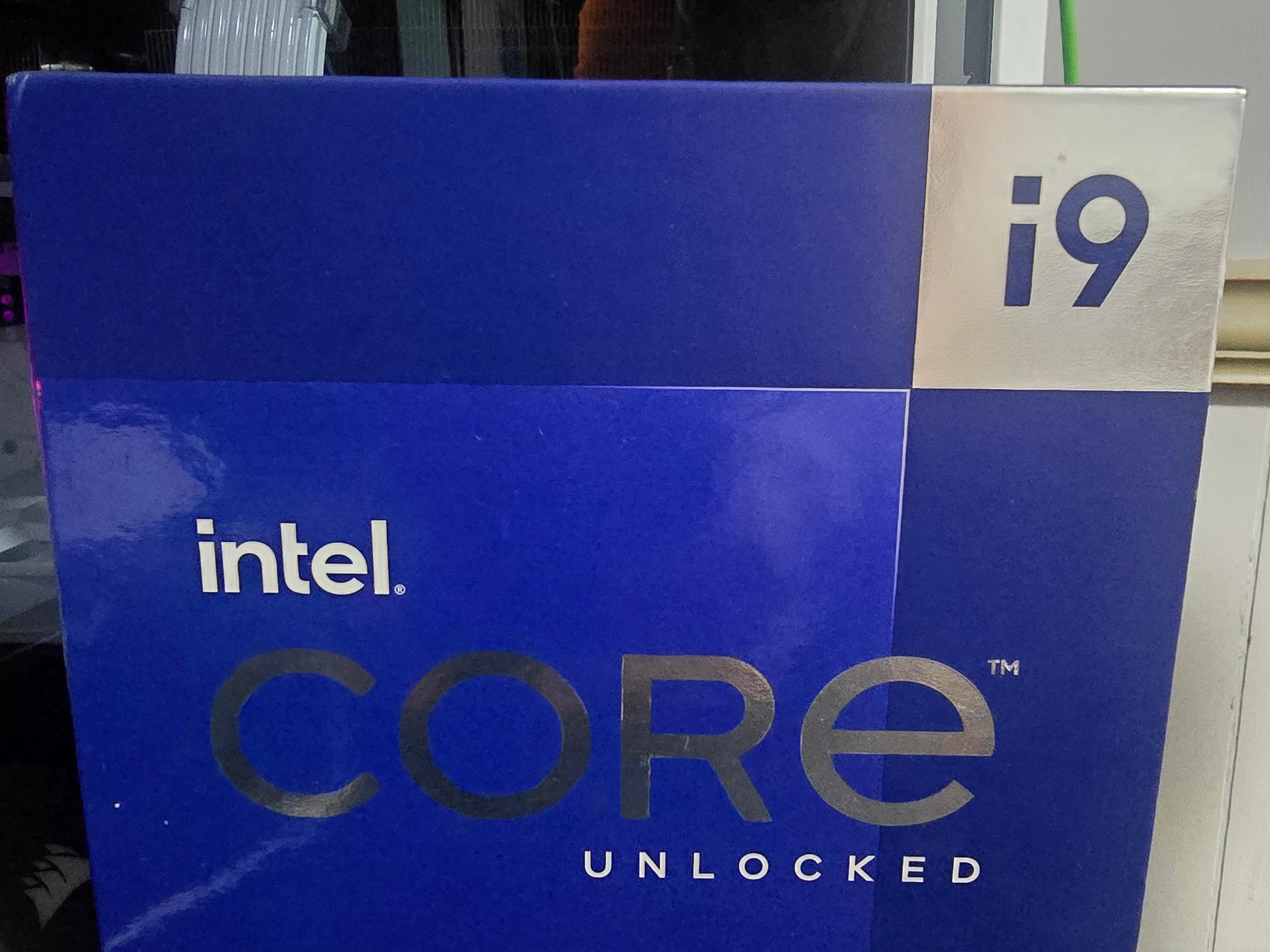 Custom Gaming PC Build + Monitor oled 240hz