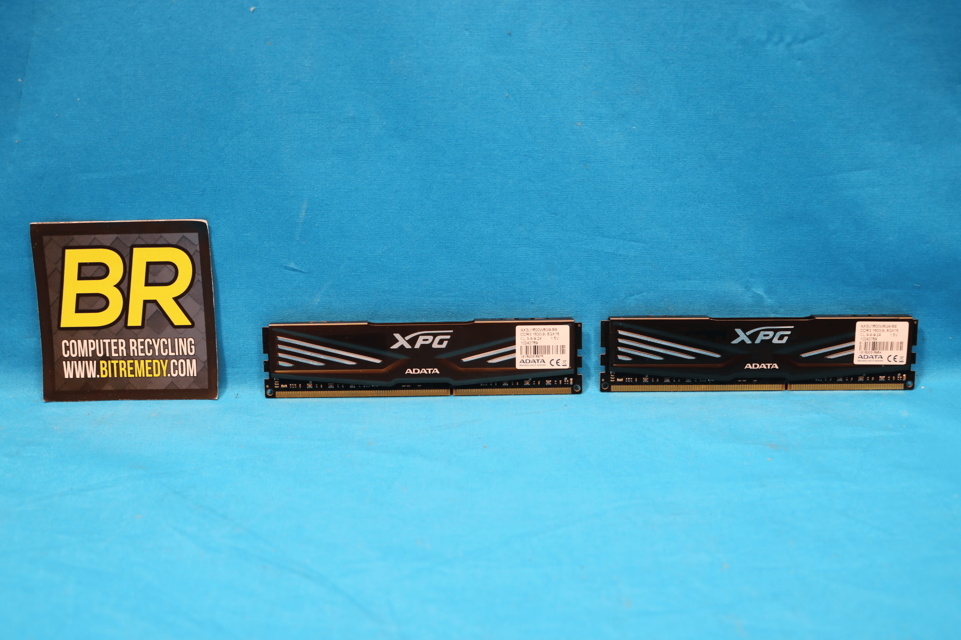 16 GB (2x8 GB) ADATA XPG DDR3 1600MHz PC3-12800 CL11 240-Pin 2Rx8 Desktop Memory AX3U1600W8G9-BB