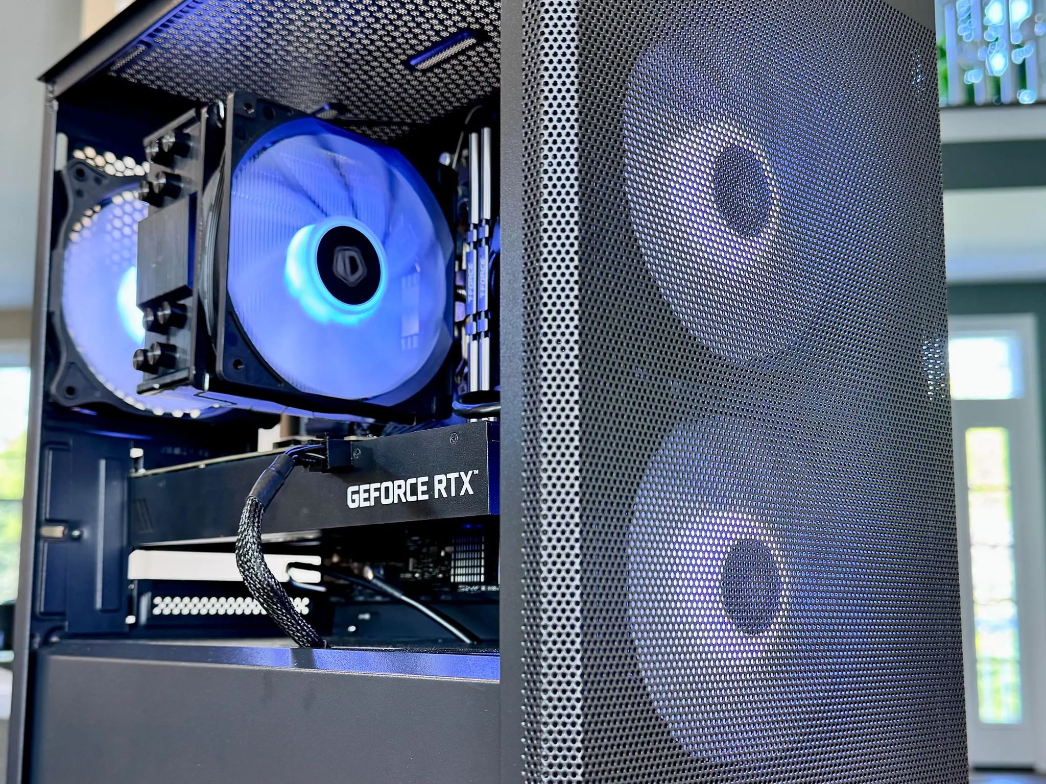 RTX 2070, Ryzen 5 3600, 16GB 3600MHz Ram, 1TB SSD, WiFi + BT