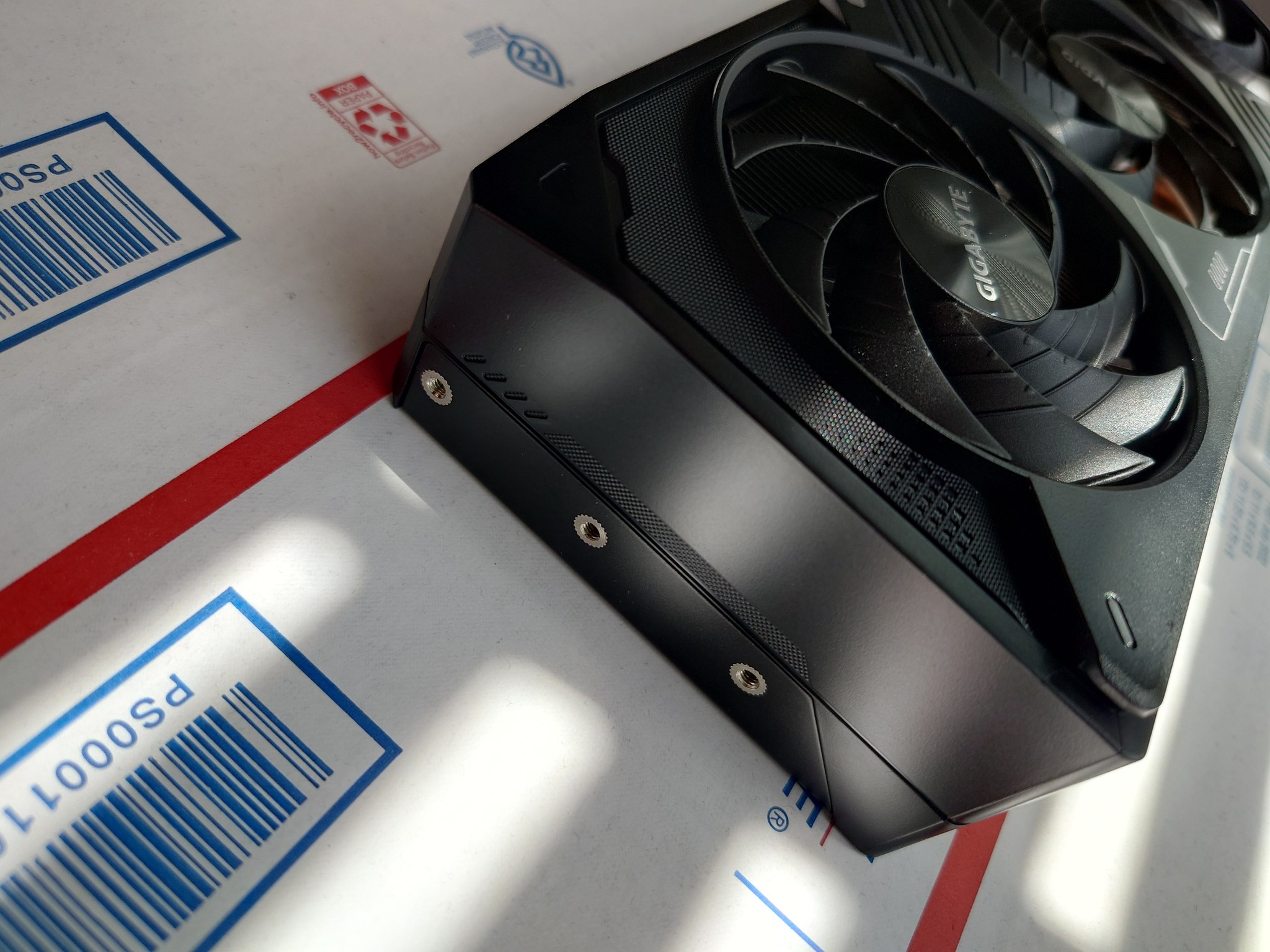 GIGABYTE GeForce RTX 5070 WINDFORCE OC SFF 12G