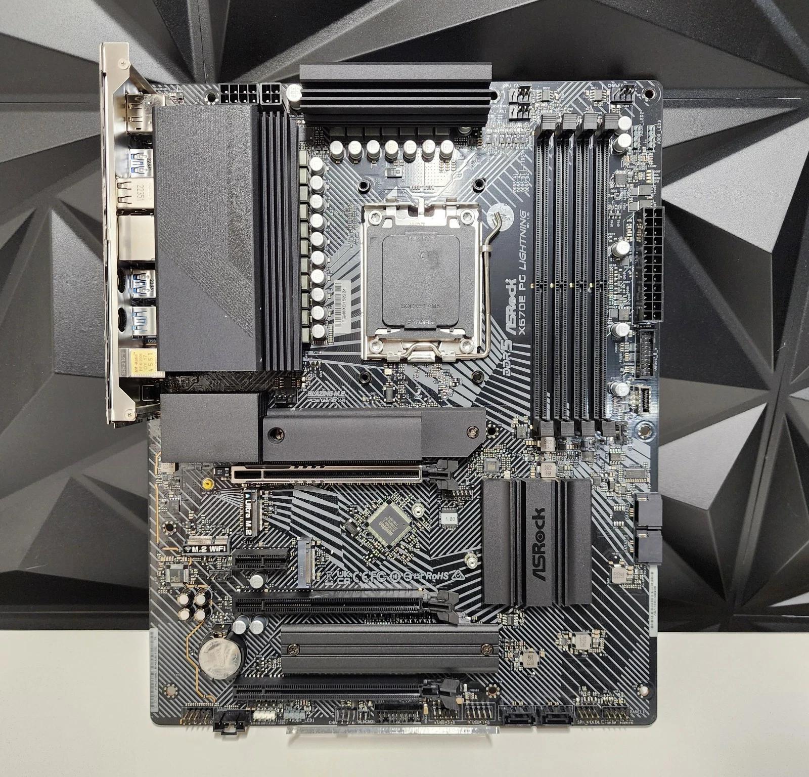UPDATED BIOS ASRock X670E PG Lightning DDR5 AM5 ATX Motherboard