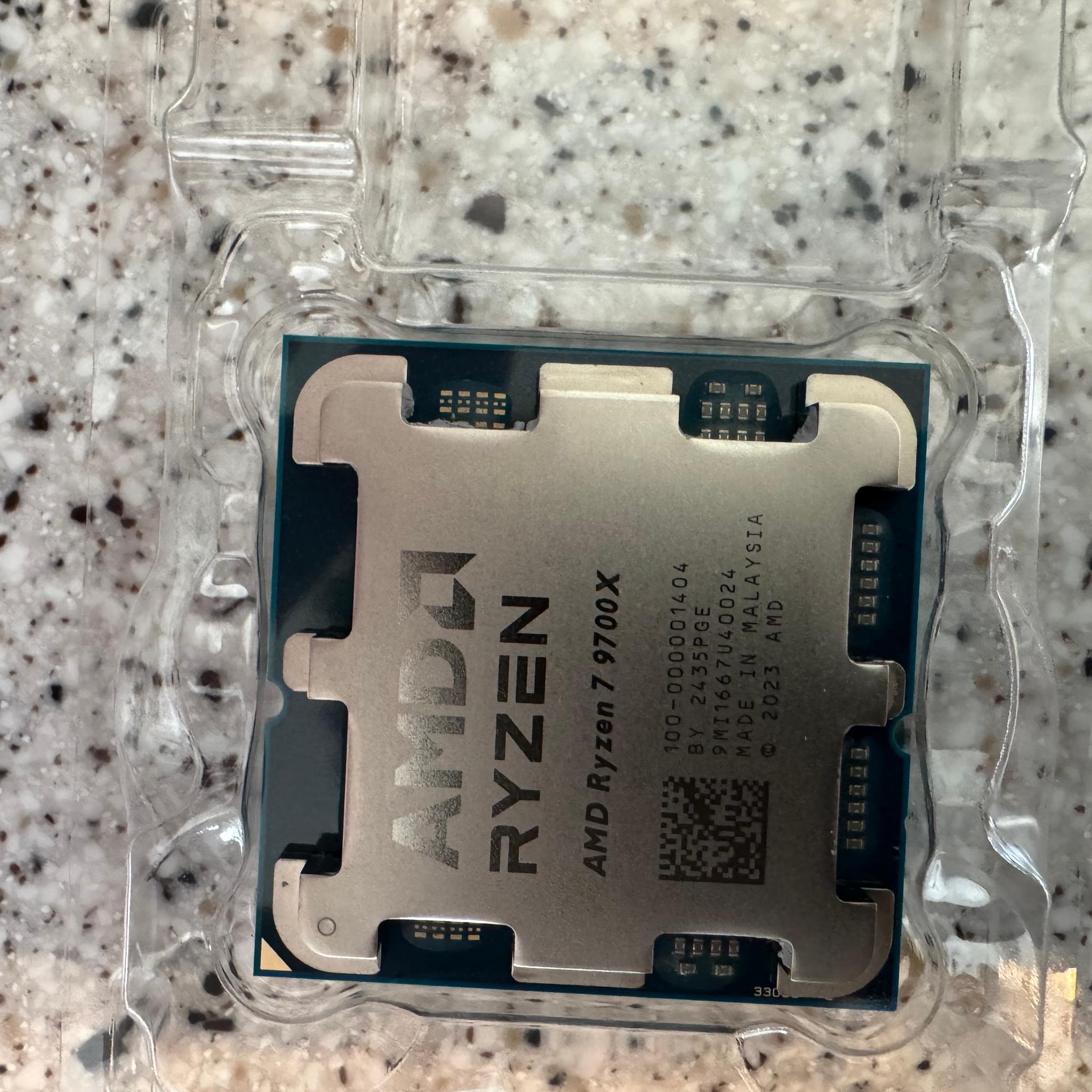 AMD Ryzen 7 9700X