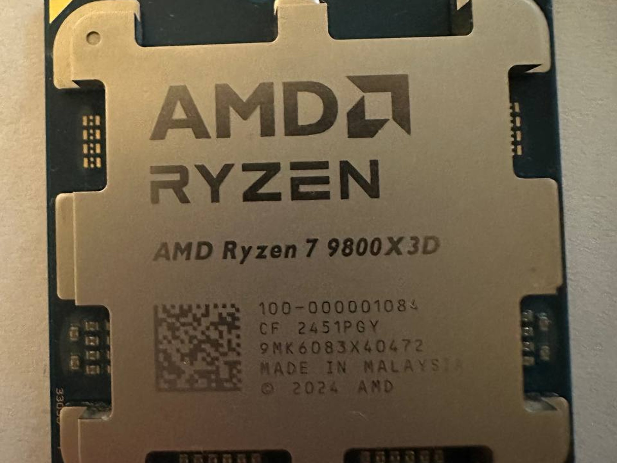 AMD Ryzen 7 9800X3D