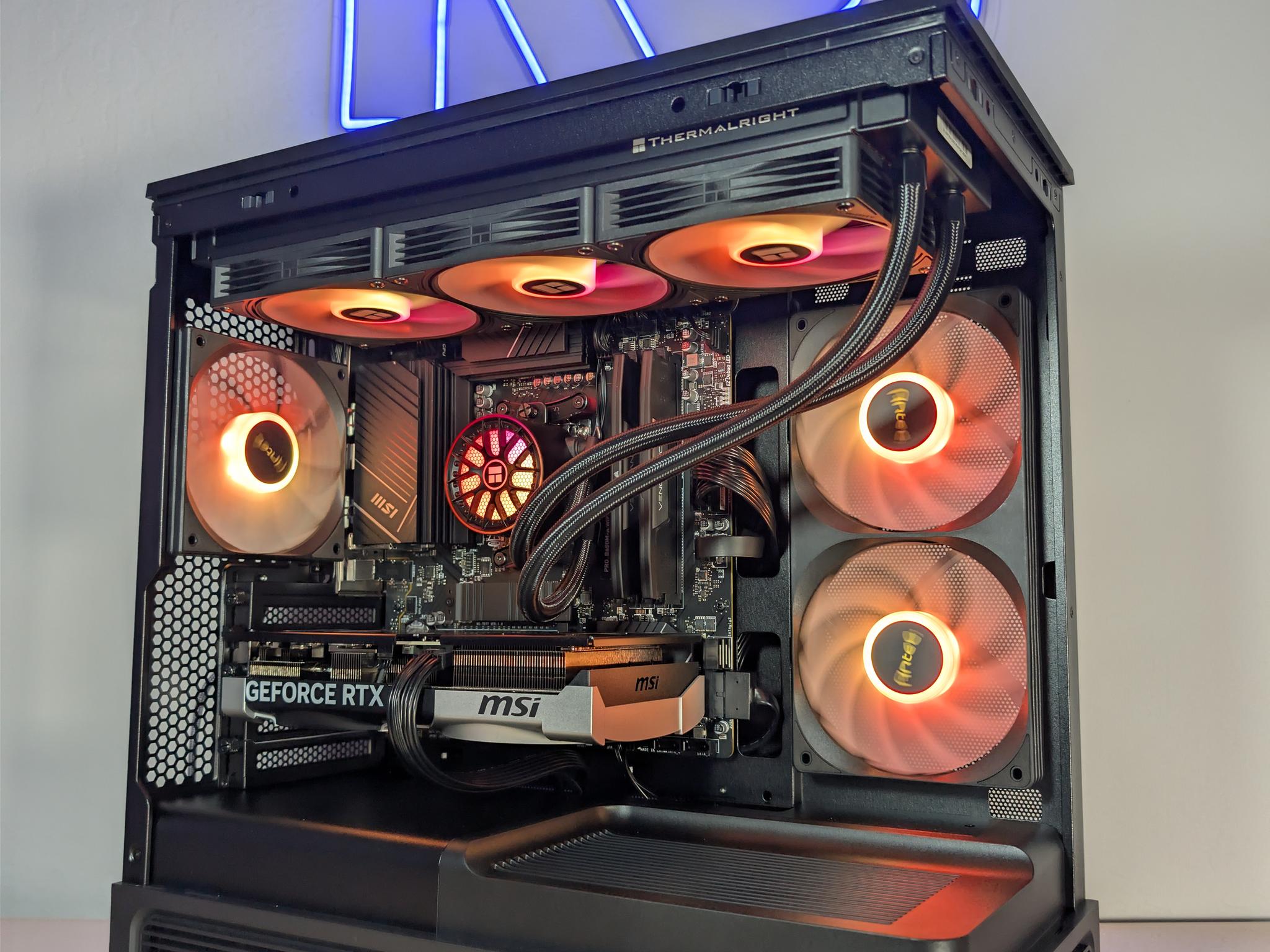 RTX 5070 // Ryzen 7 9700x // 32GB DDR5 // 1TB Gen4 NVMe // WiFi