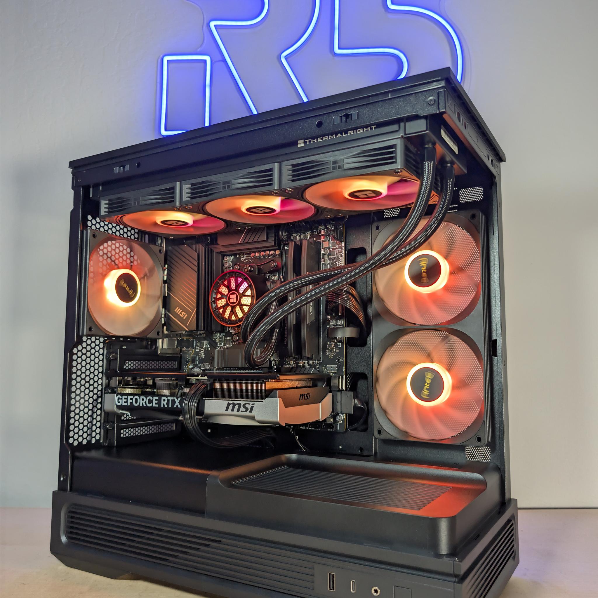 RTX 5070 // Ryzen 7 9700x // 32GB DDR5 // 1TB Gen4 NVMe // WiFi
