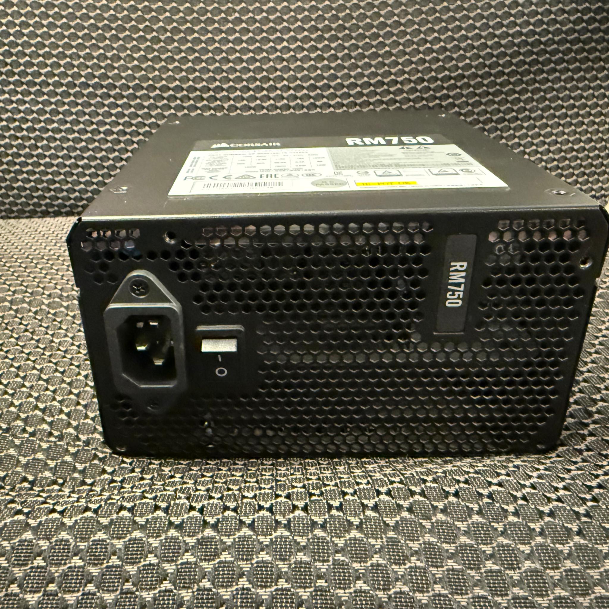 Used Corsair RM750 (CP-9020195)