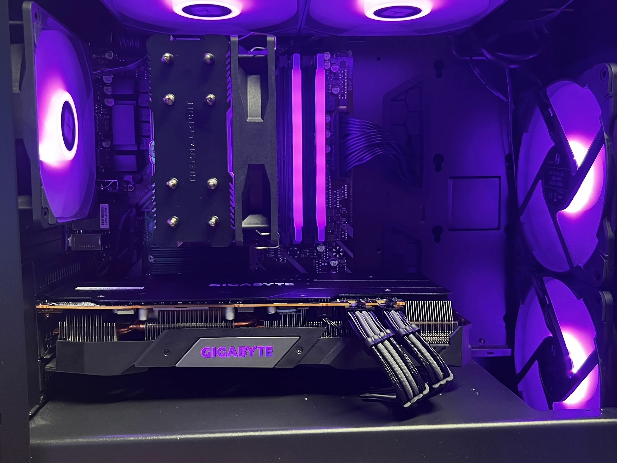 Silent Assassin || Ryzen 5 3600 + Gigabyte RX 5700 XT